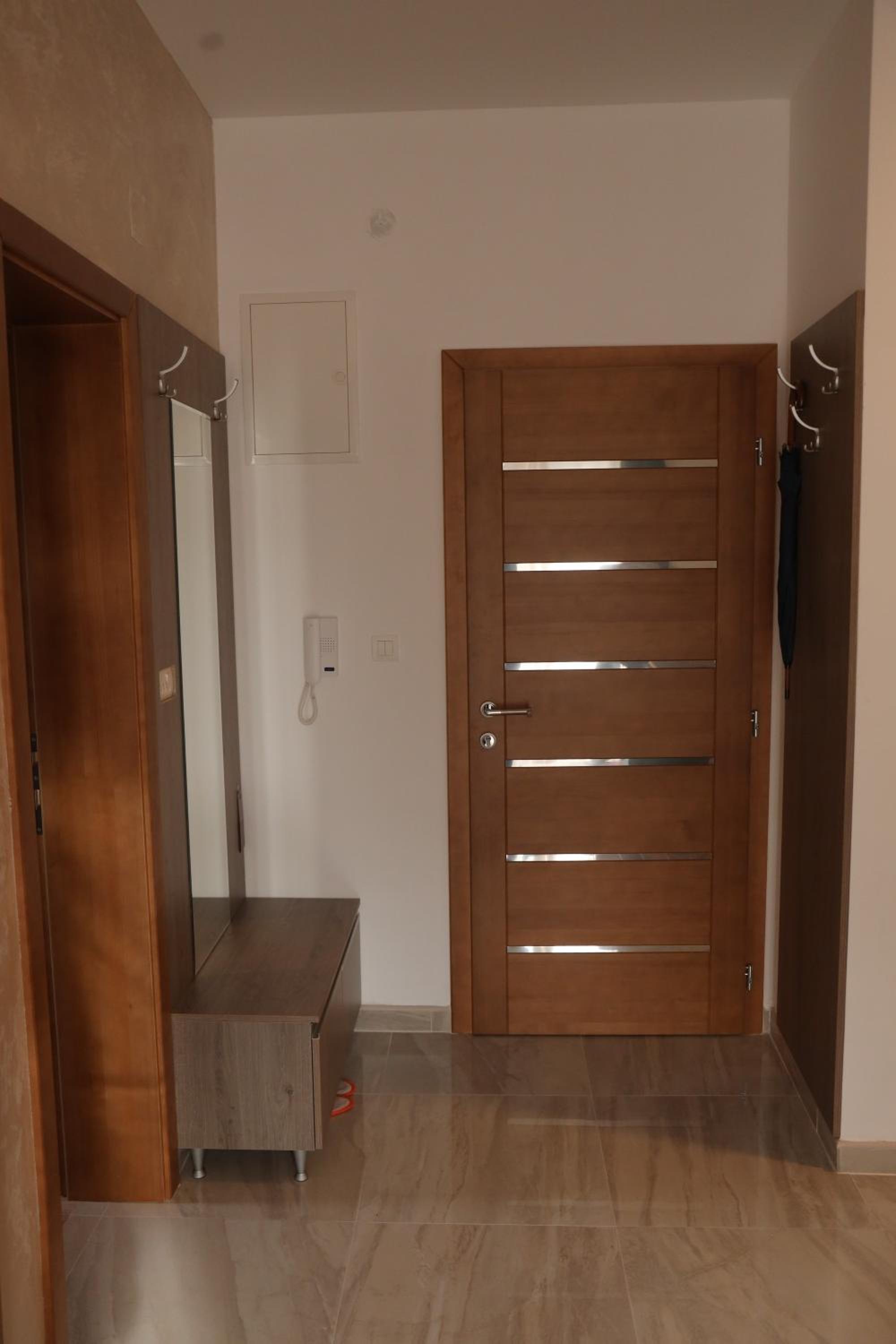 One-Bedroom Apartment photo 3