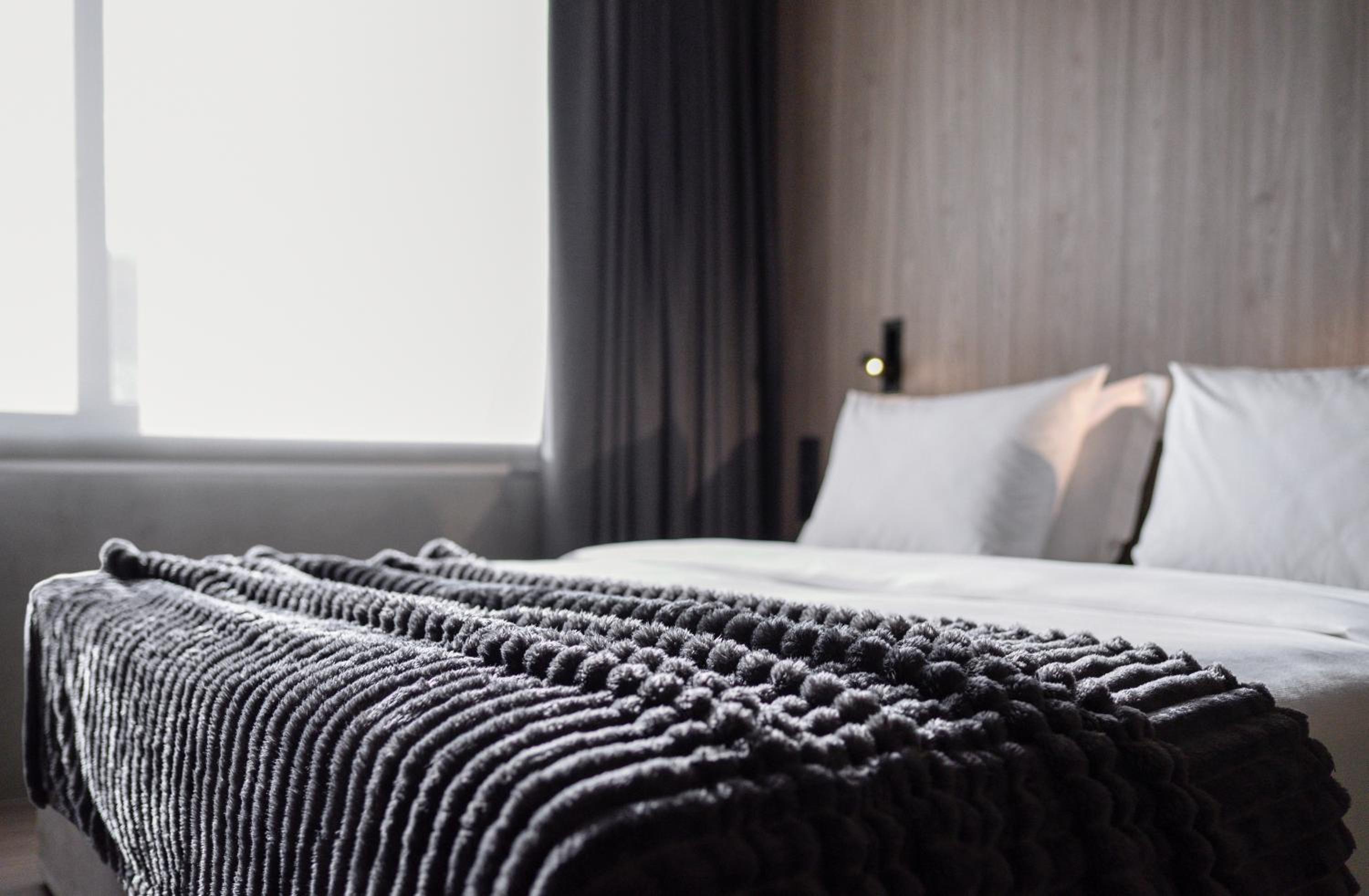 Signature Suite - Photo 9