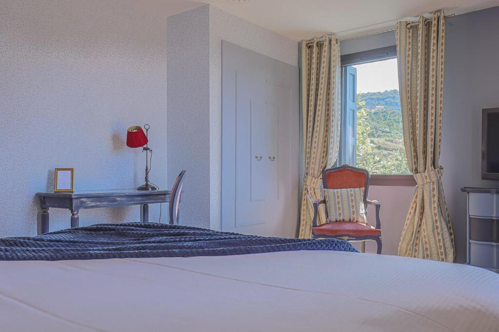 Deluxe Room with Terrace - Photo 1