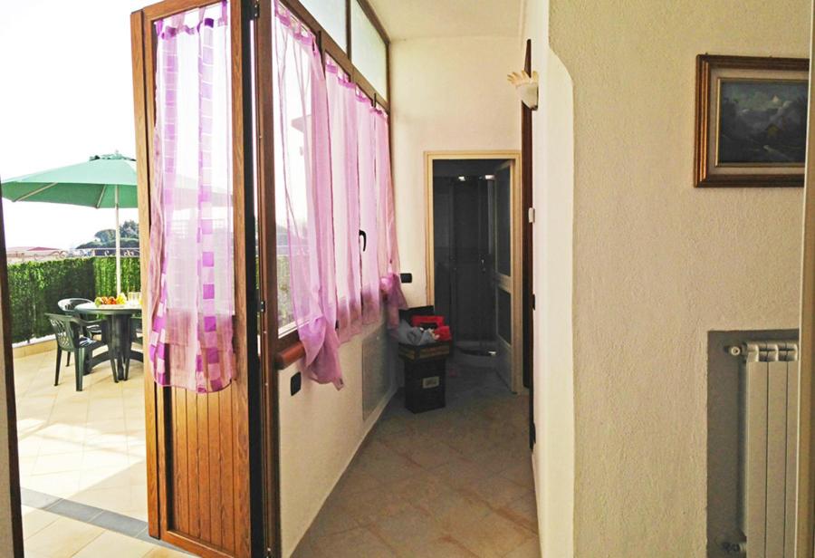 One-Bedroom Apartment - Photo 7