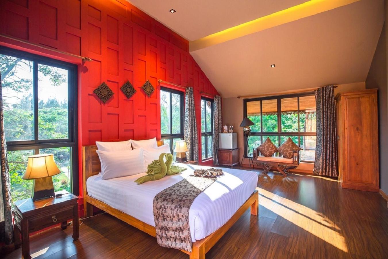 Thai Deluxe Room - No Pets Allowed
