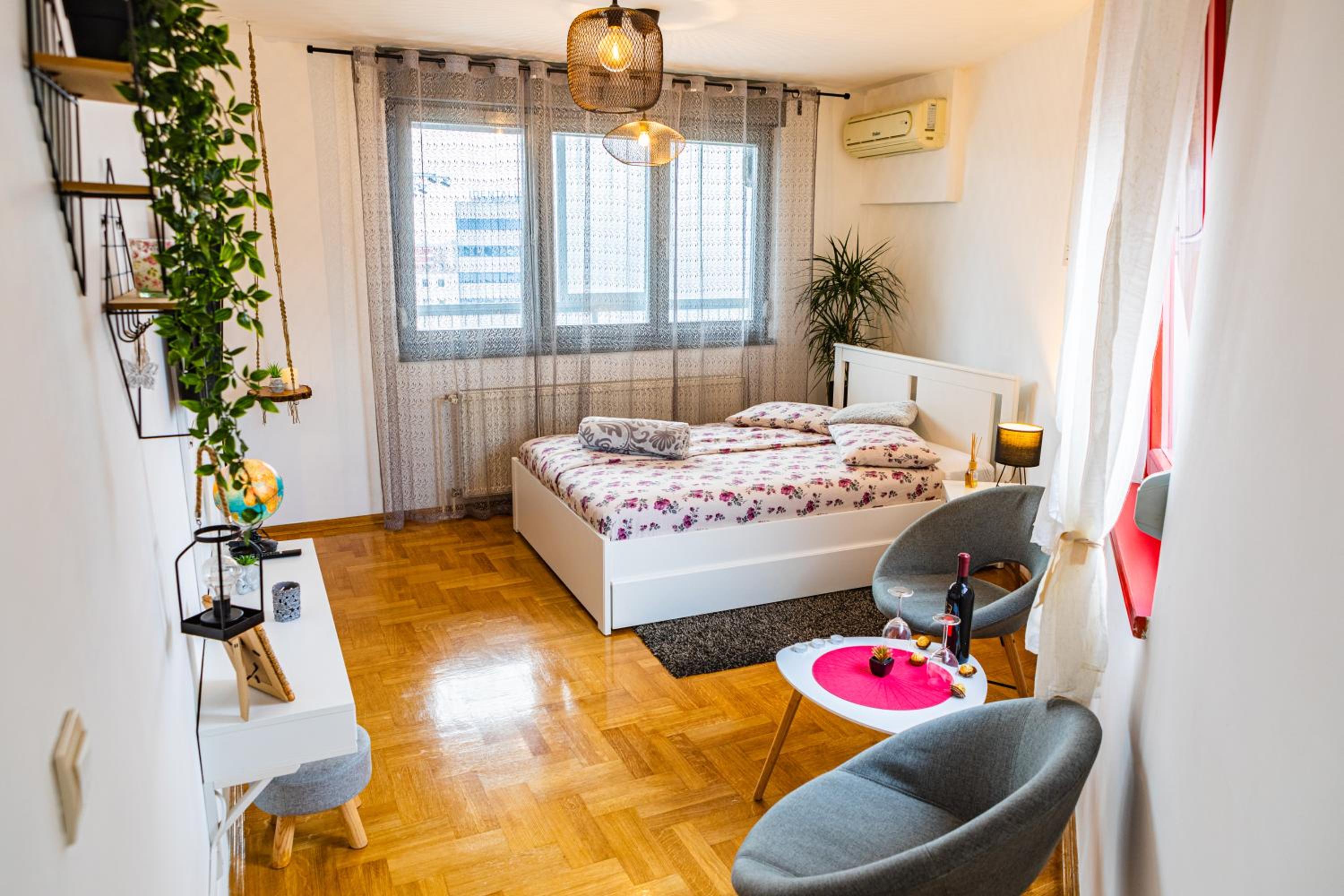 Apartment with Terrace
