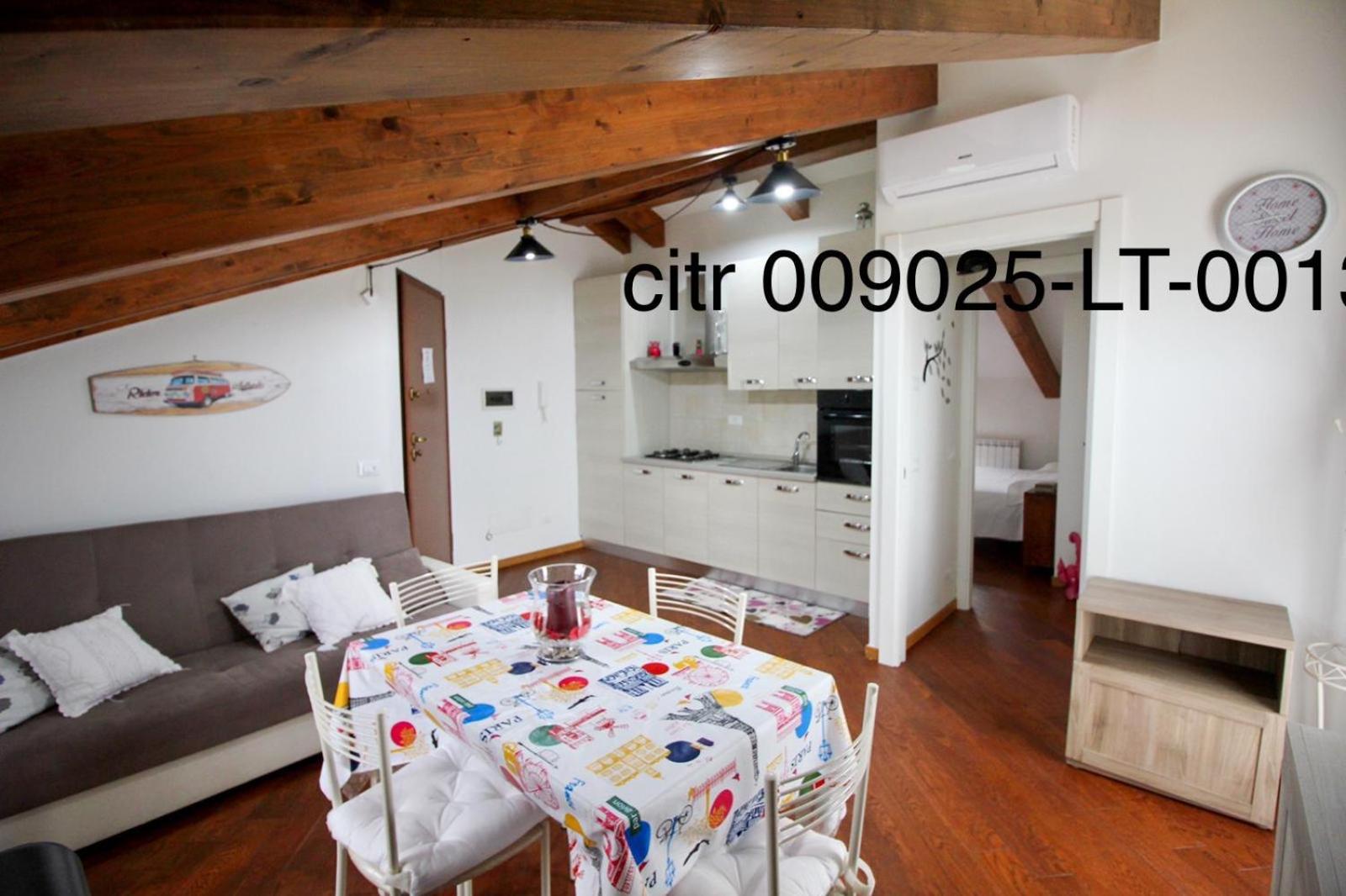 Apartment with Terrace photo 3