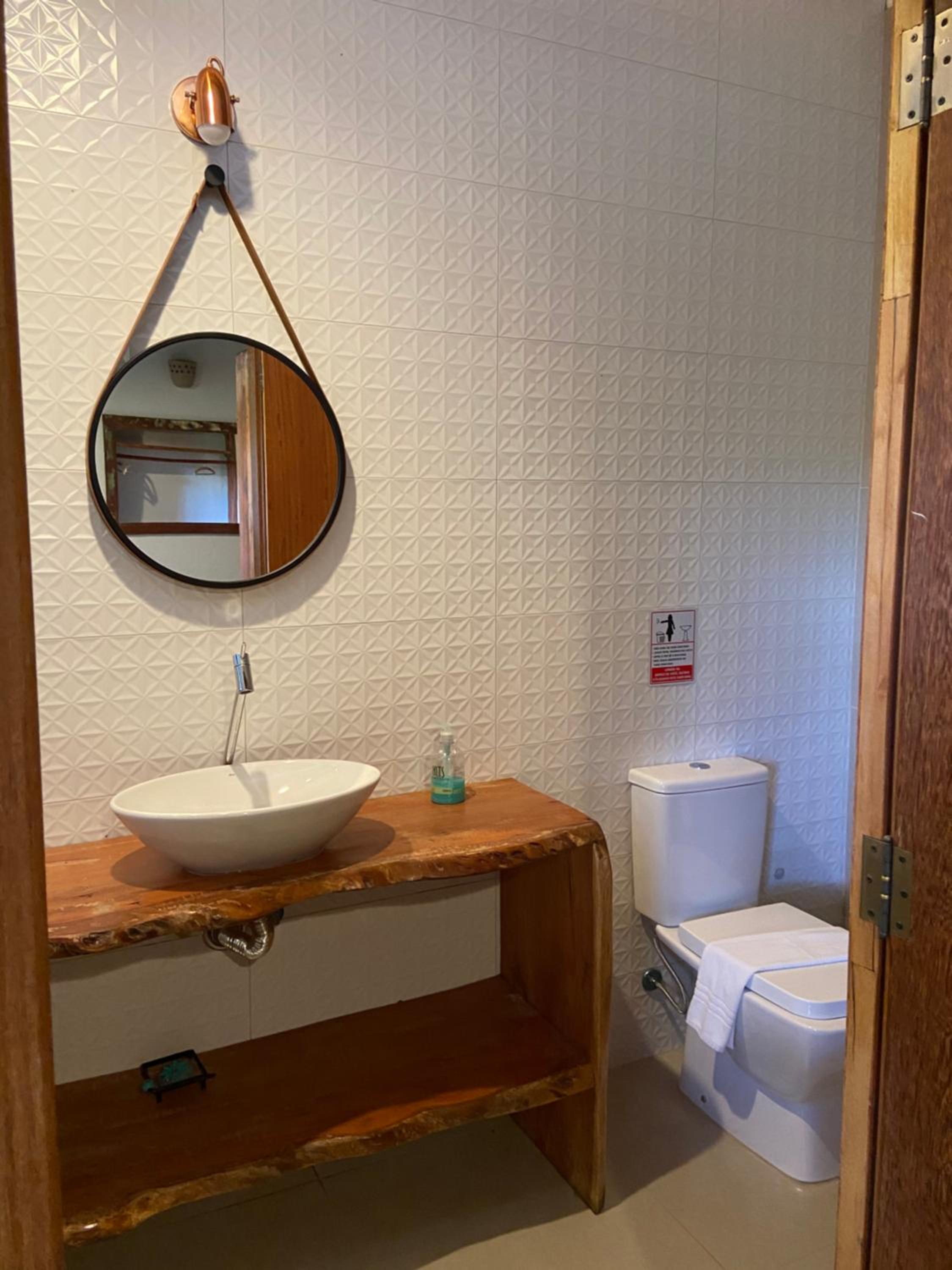 Deluxe King Suite - Photo 4