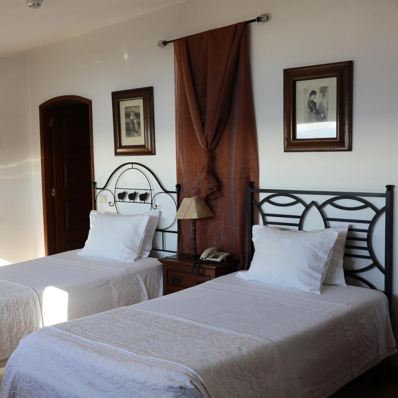 Double or Twin Room with Sea View