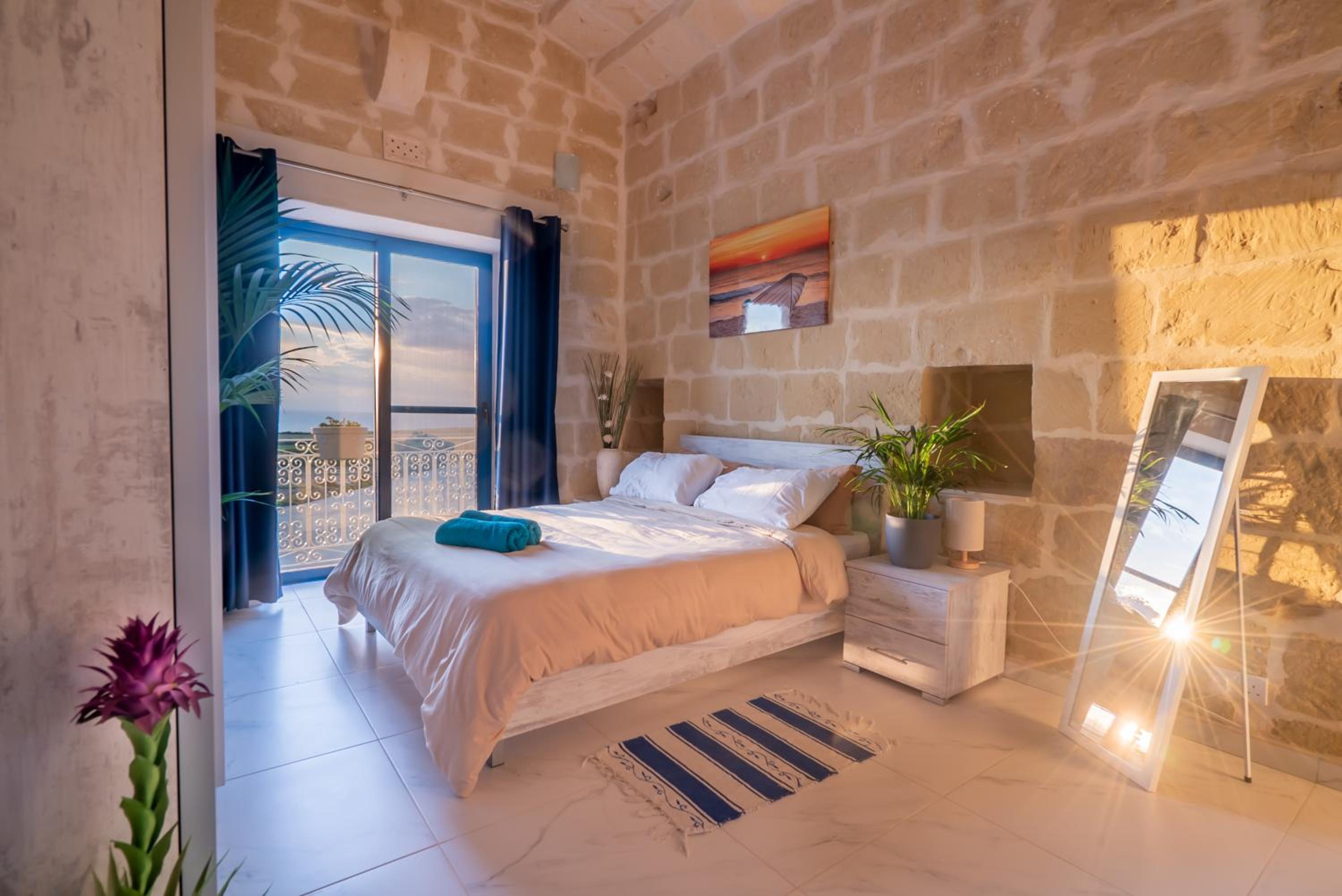 Deluxe Double Room with Sea View - Photo 1