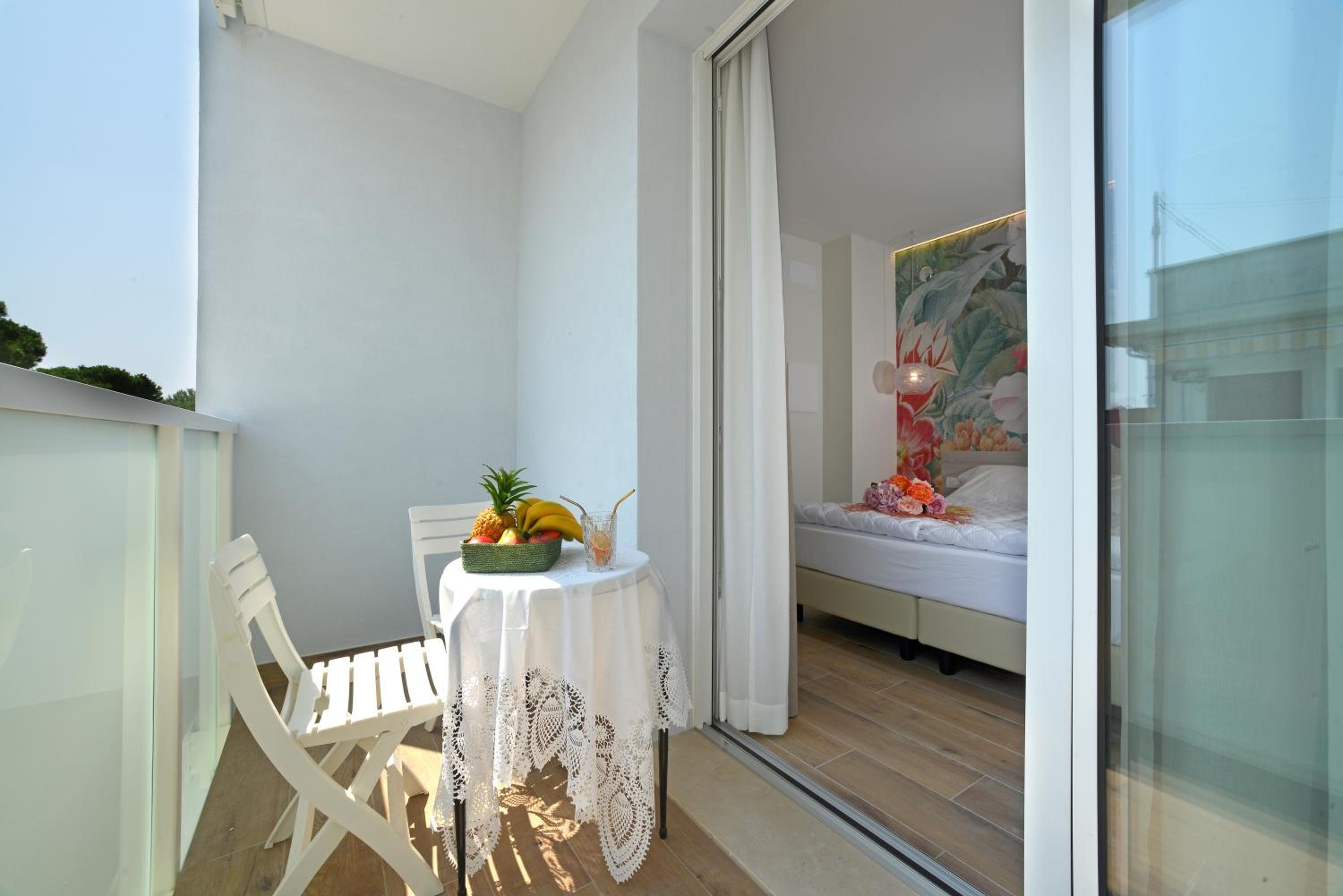 Double Room - Photo 6