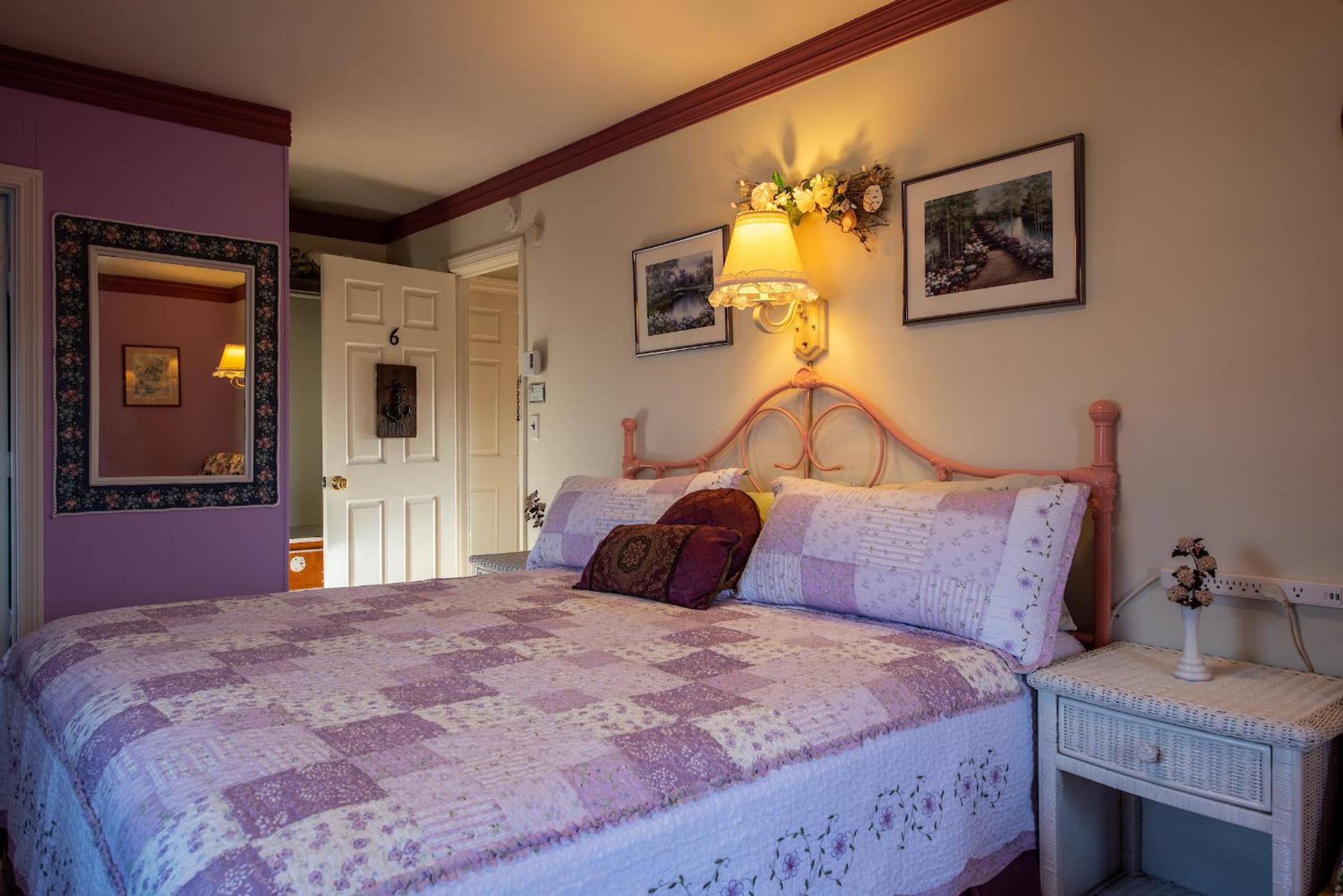 King Room with Balcony photo 2