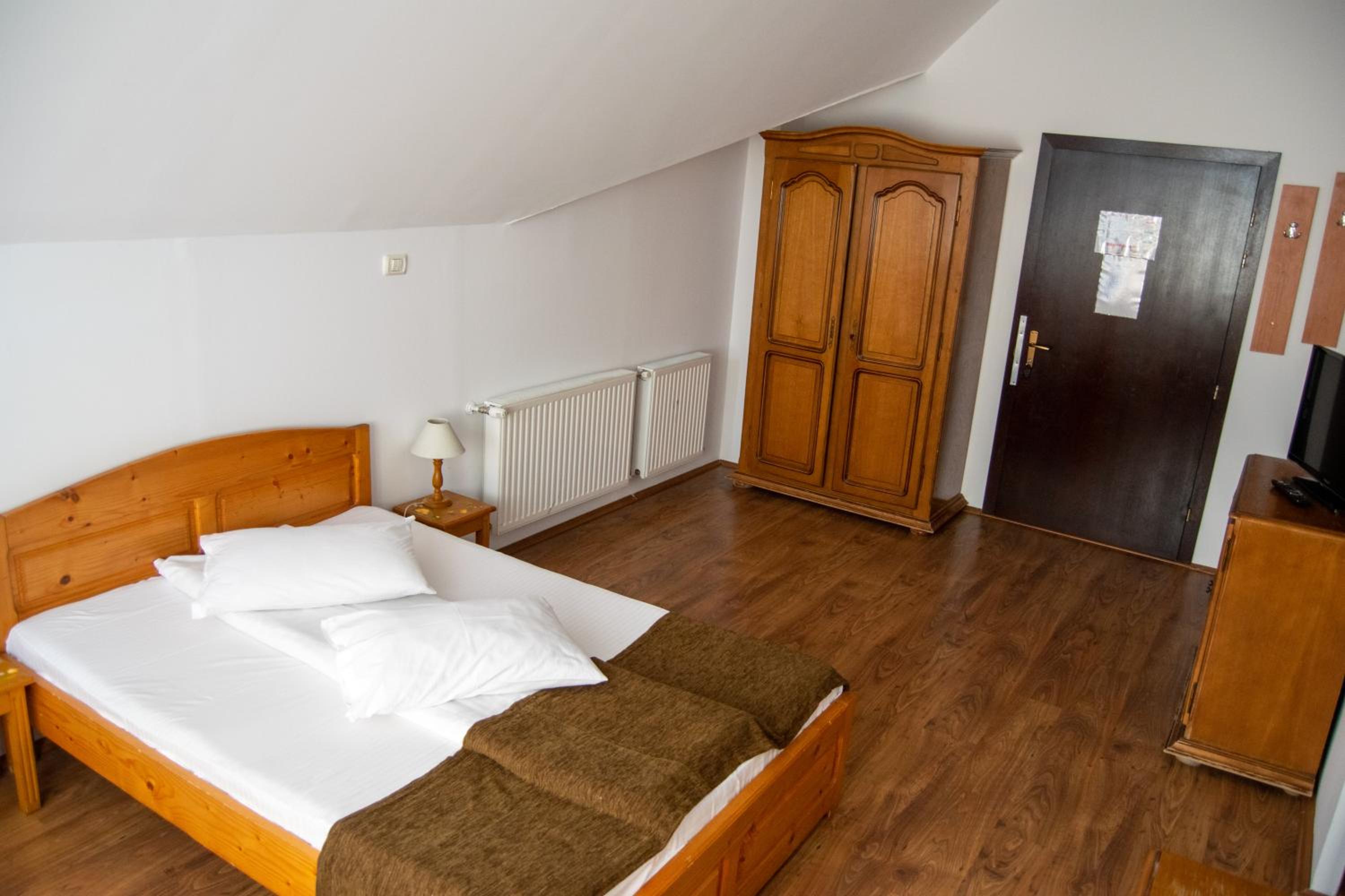 Suite - Photo 5