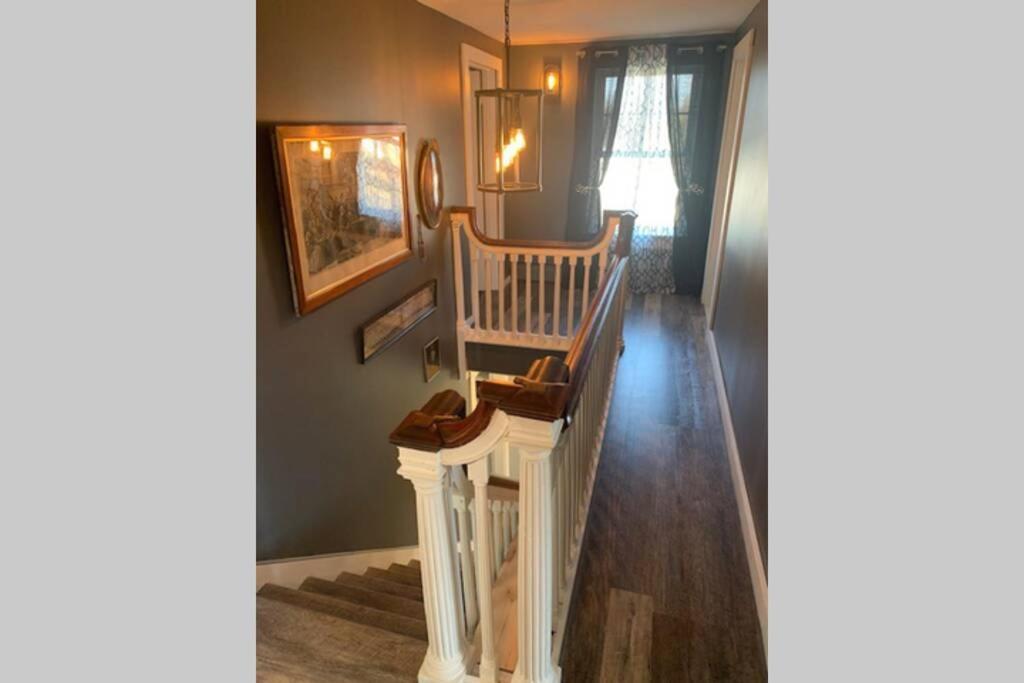 Five-Bedroom House photo 2