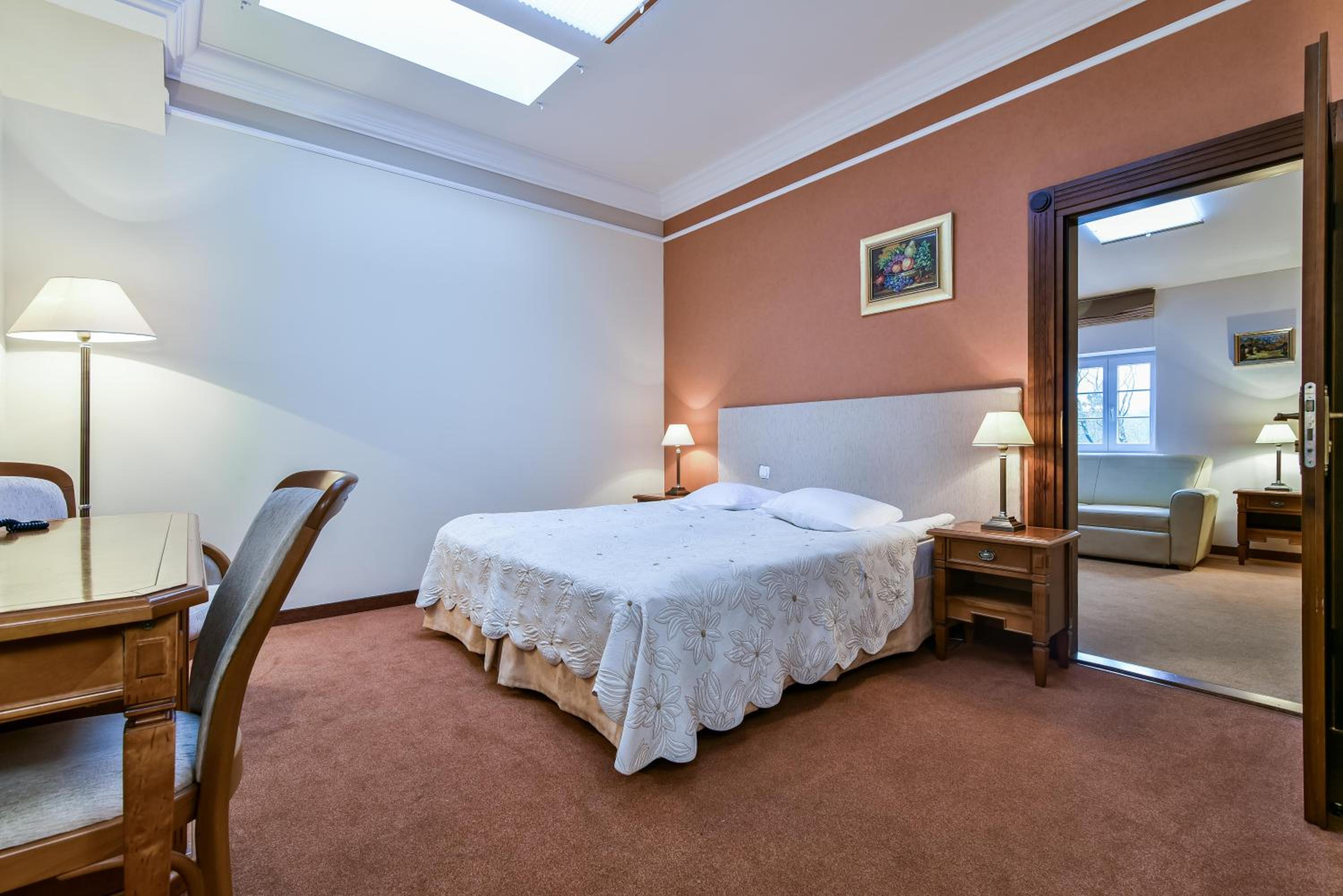 One-Bedroom Suite photo 1