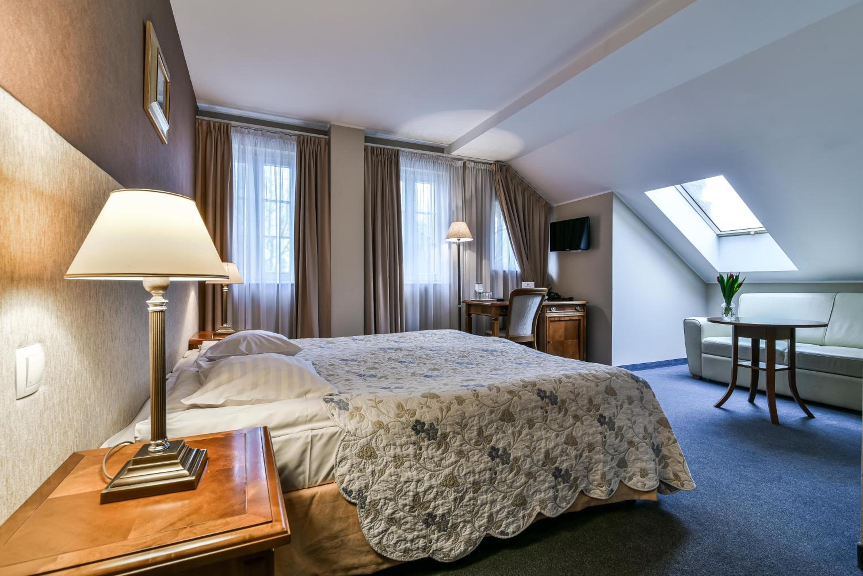 Large Double or Twin Room photo 3