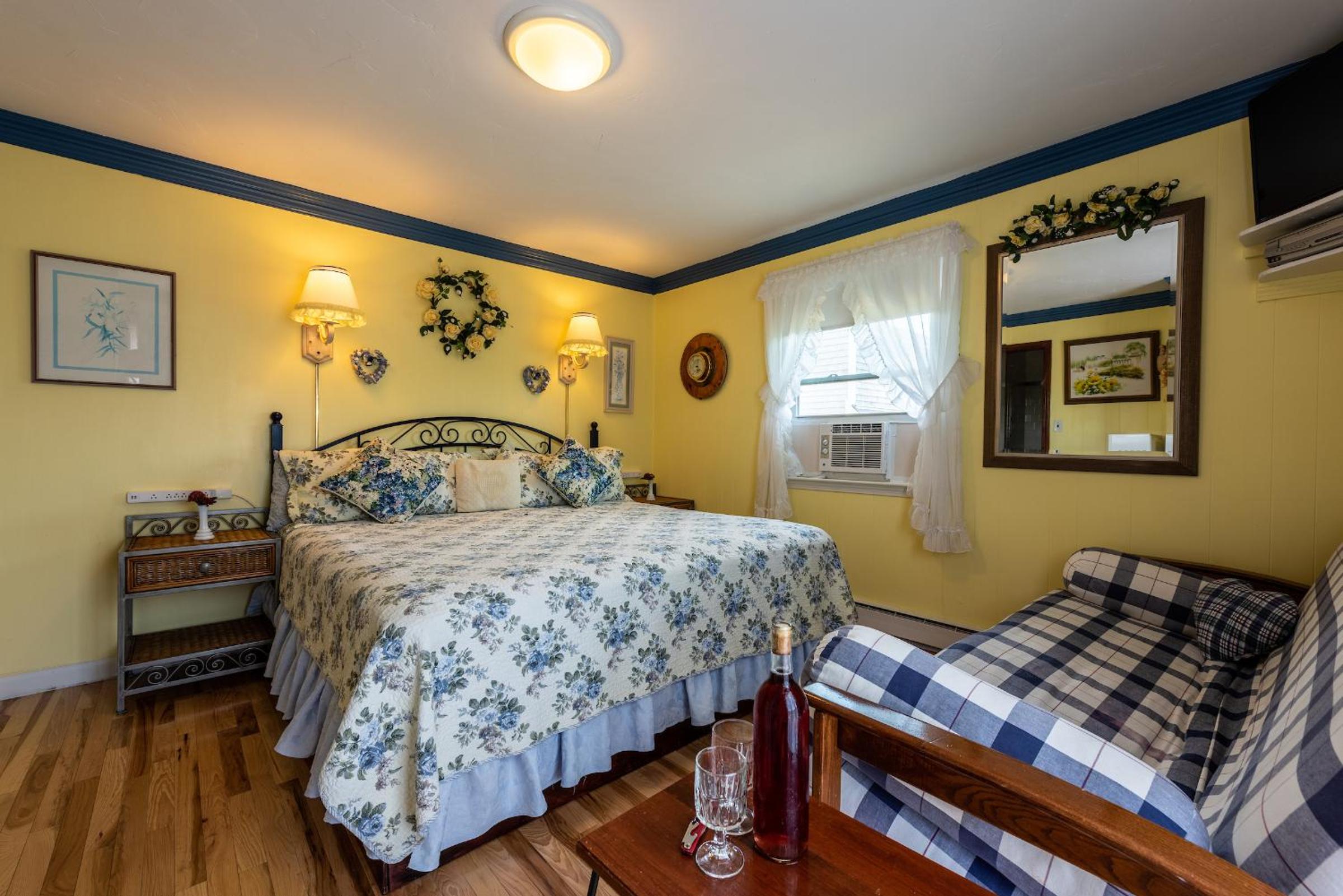 King Room with Balcony photo 1