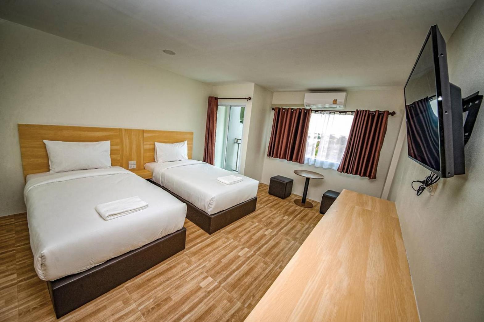 Deluxe Twin Room - Photo 21