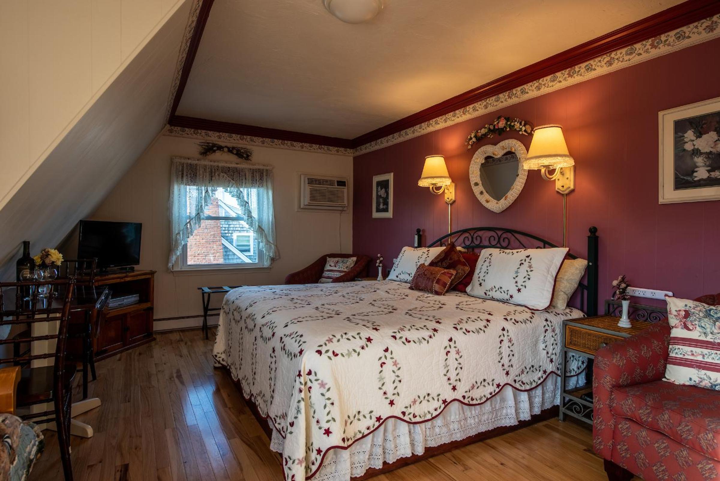 King Room with Balcony photo 3