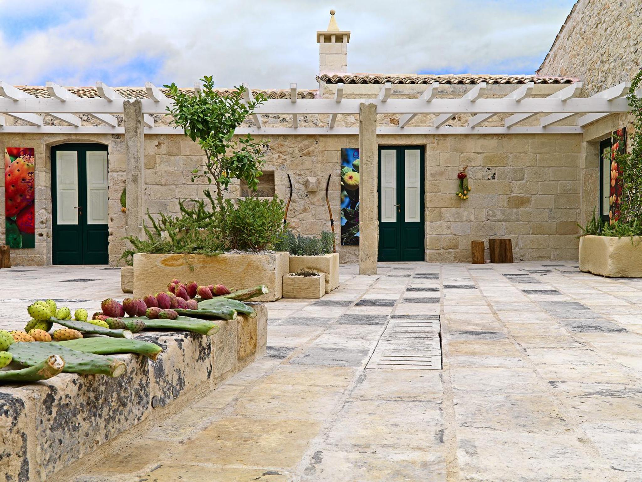 Villa with Garden View photo 3