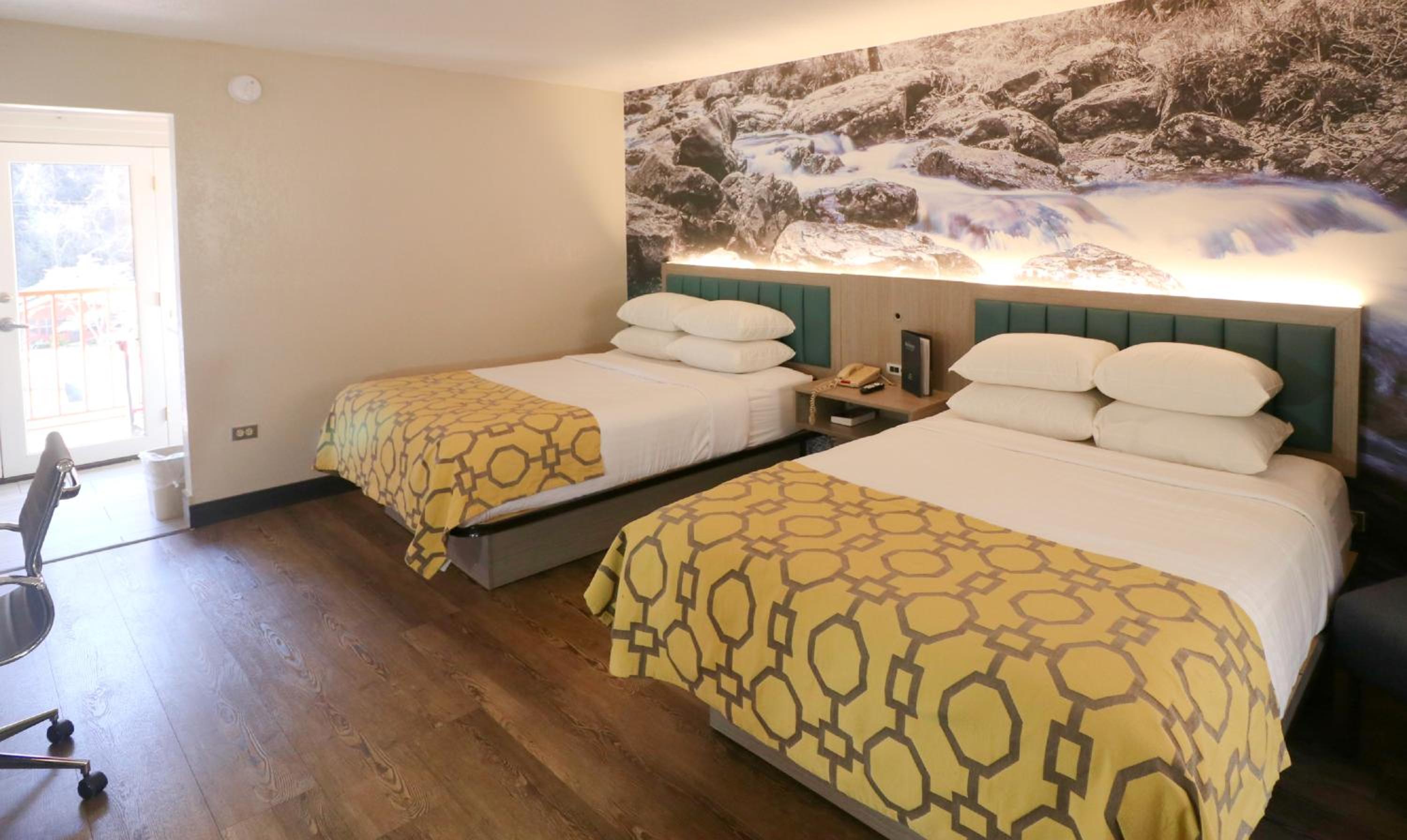 Queen Room with Two Queen Beds - Non-Smoking