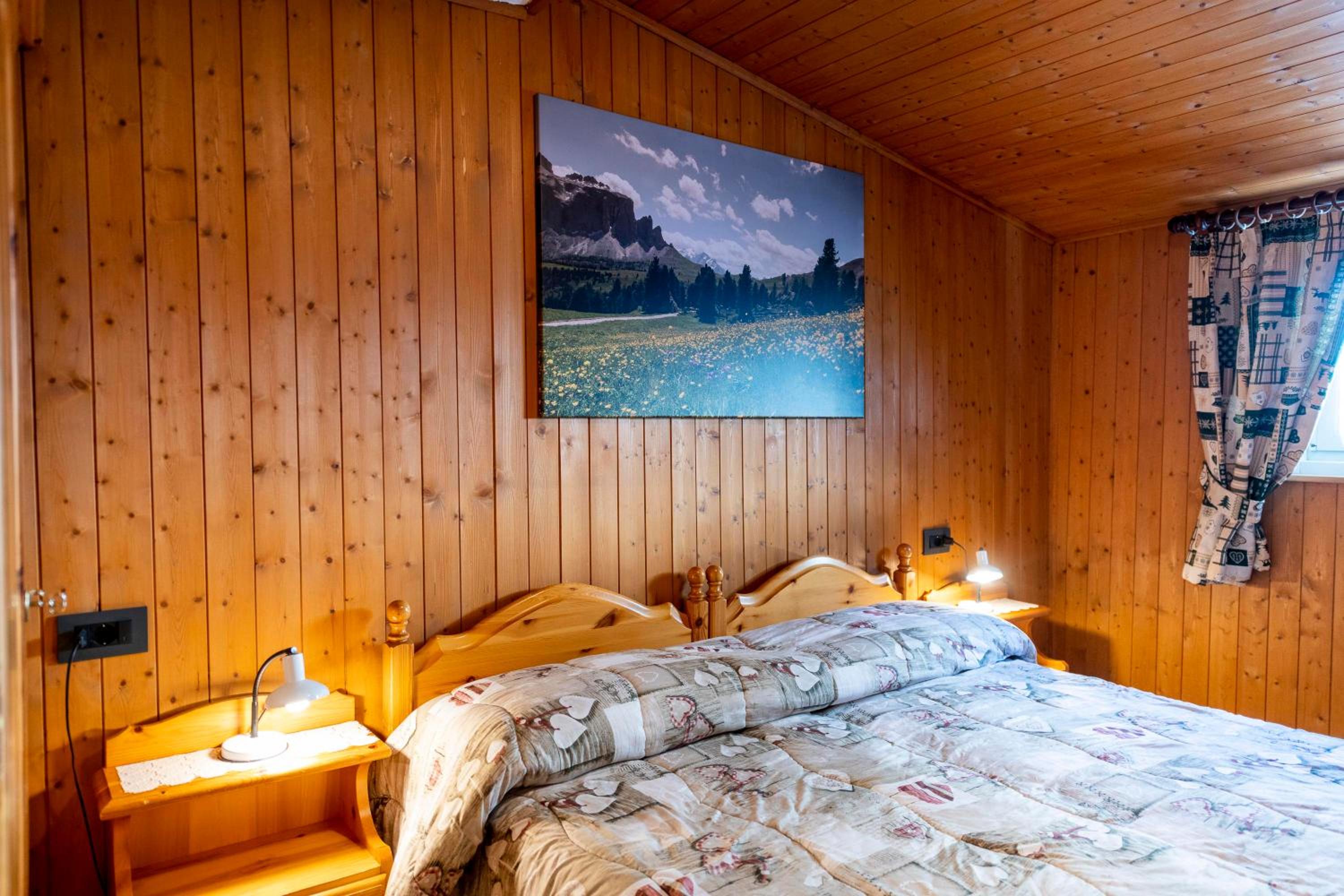 Two-Bedroom Apartment - Attic photo 2