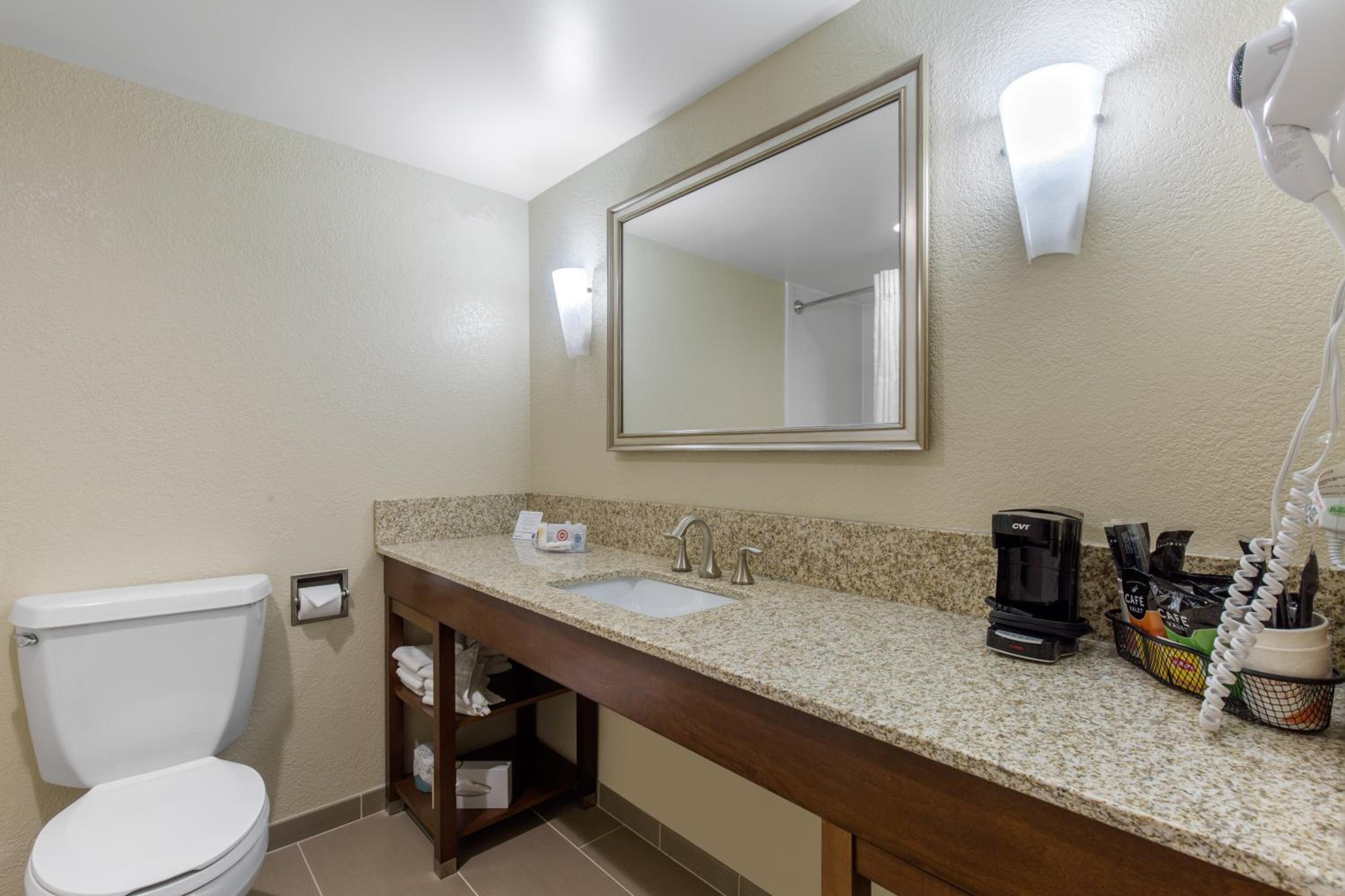 King Room - Disability Access/Non-Smoking - Photo 2