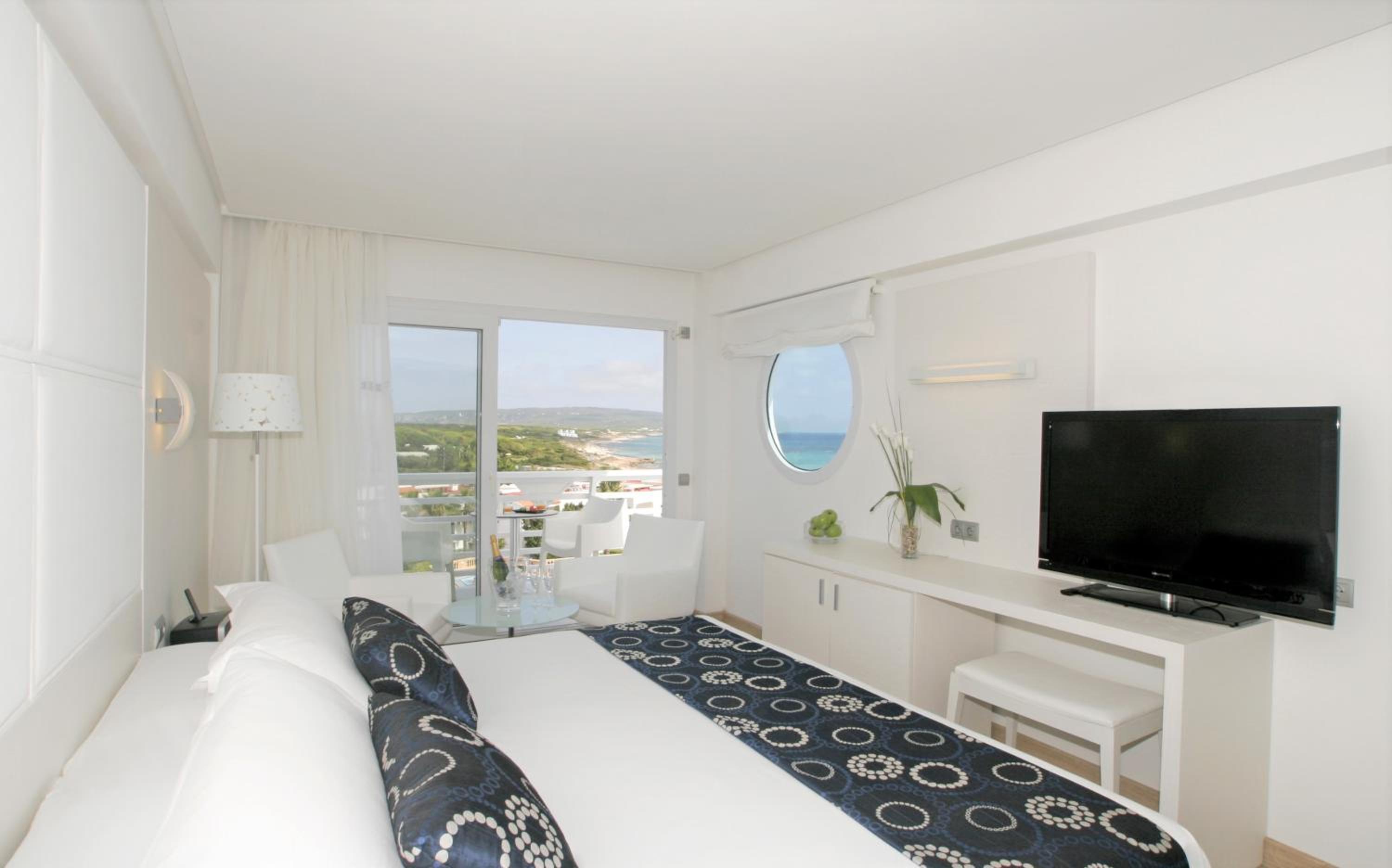 Suite Junior con vista al mar.