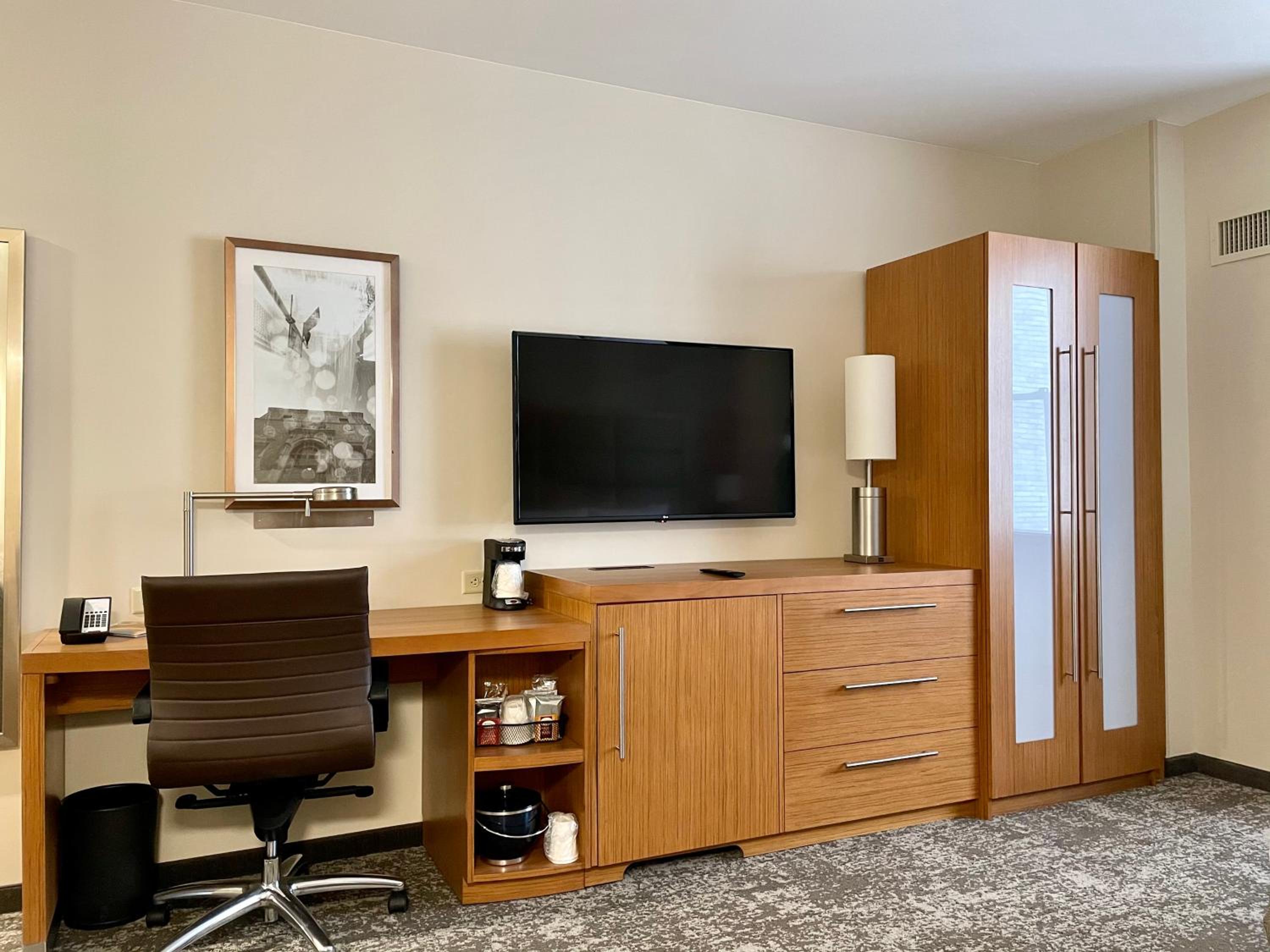 Specialty King Room with Sofa Bed - Photo 12