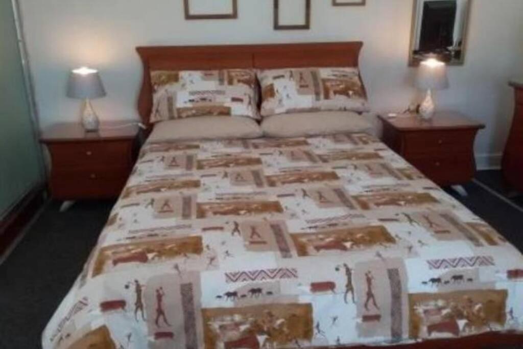 One-Bedroom Apartment - Photo 1