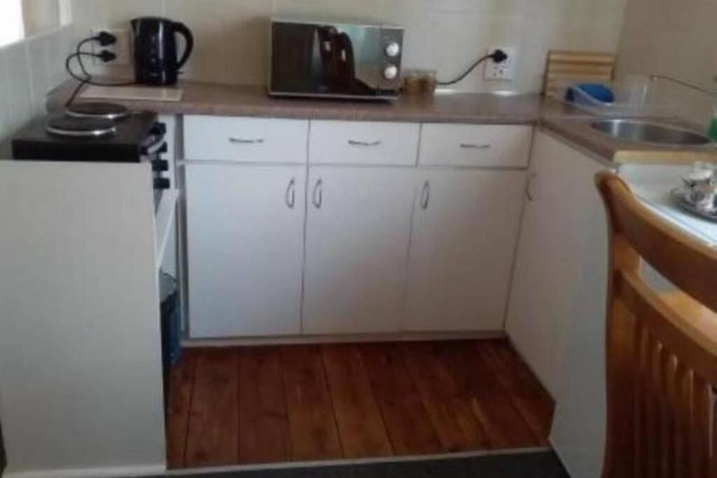 One-Bedroom Apartment - Photo 6