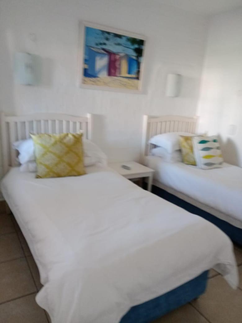 Two-Bedroom Apartment - Photo 4