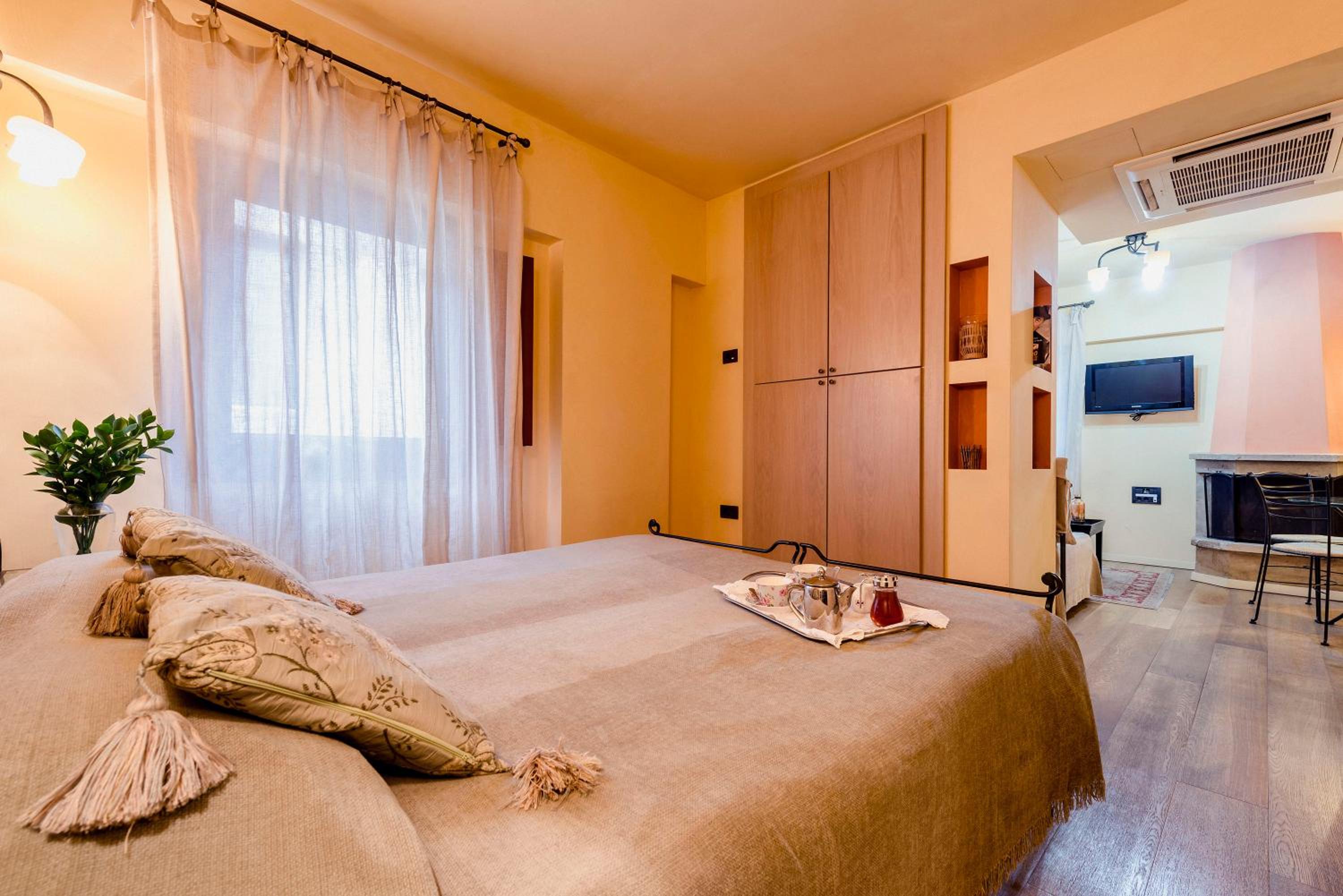 Anatoli Suite with Jetted Shower & Veranda - Photo 8