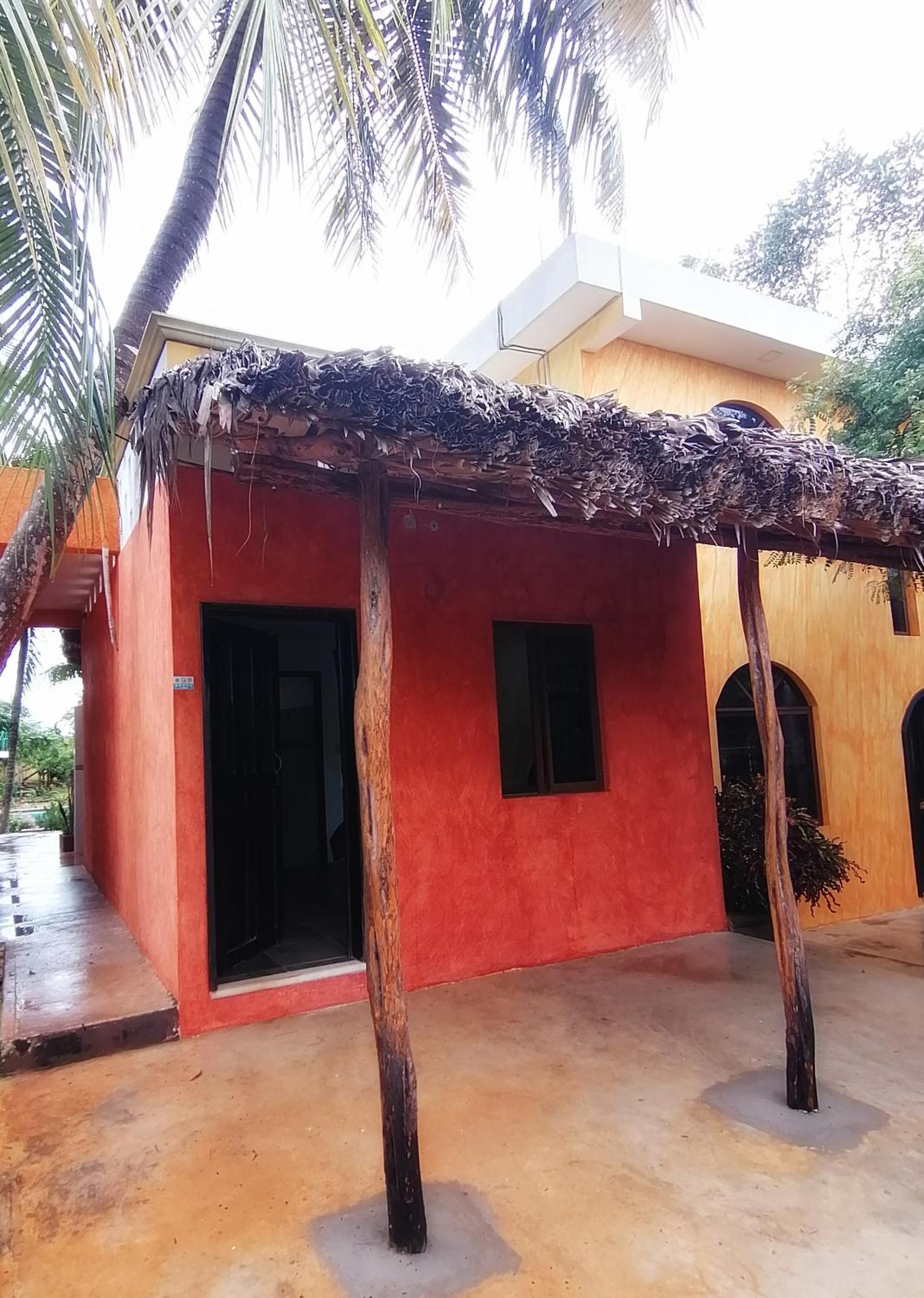 Double Room with Private Bathroom - Photo 6