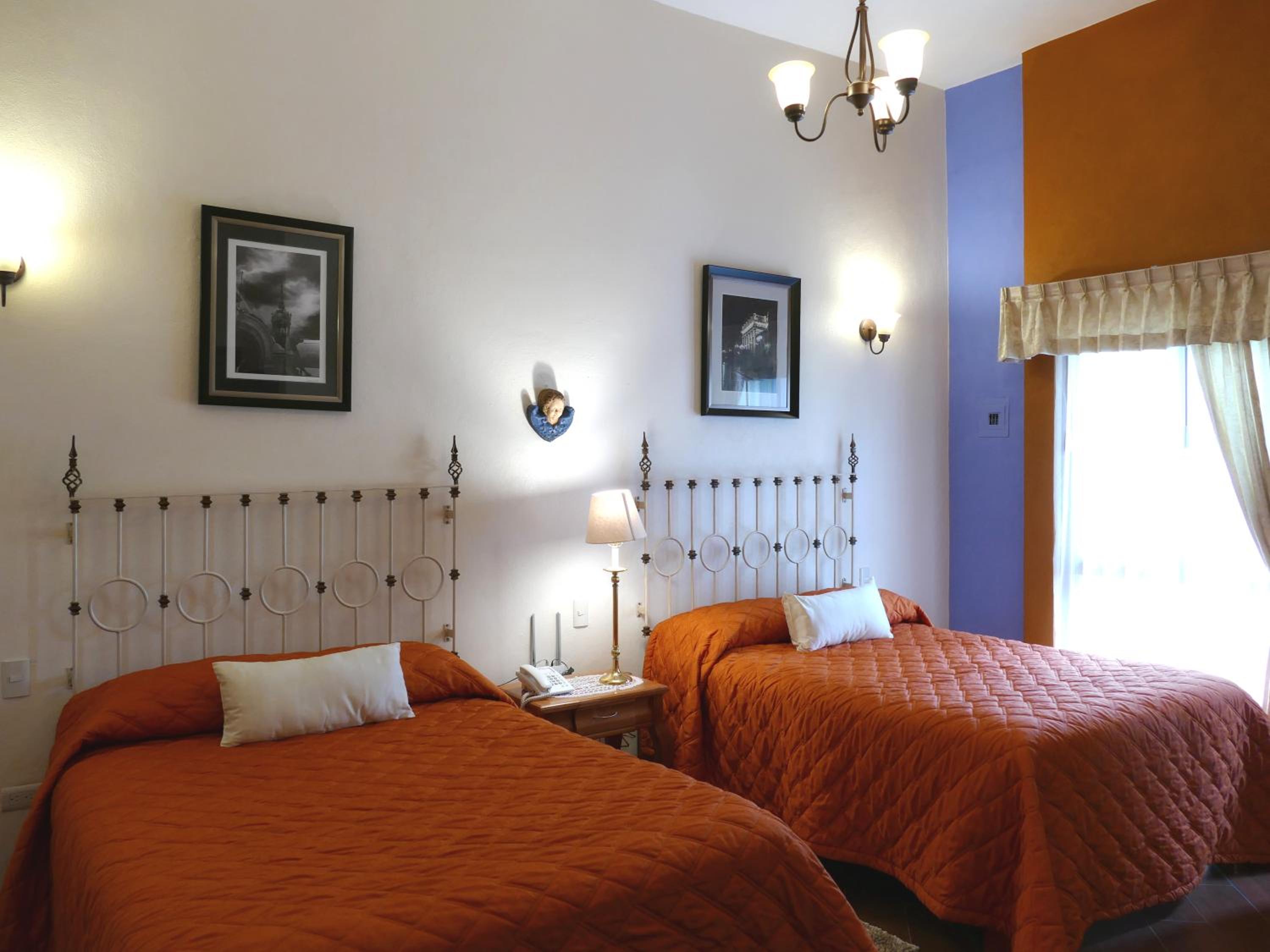 Double Room with Two Double Beds - Photo 10