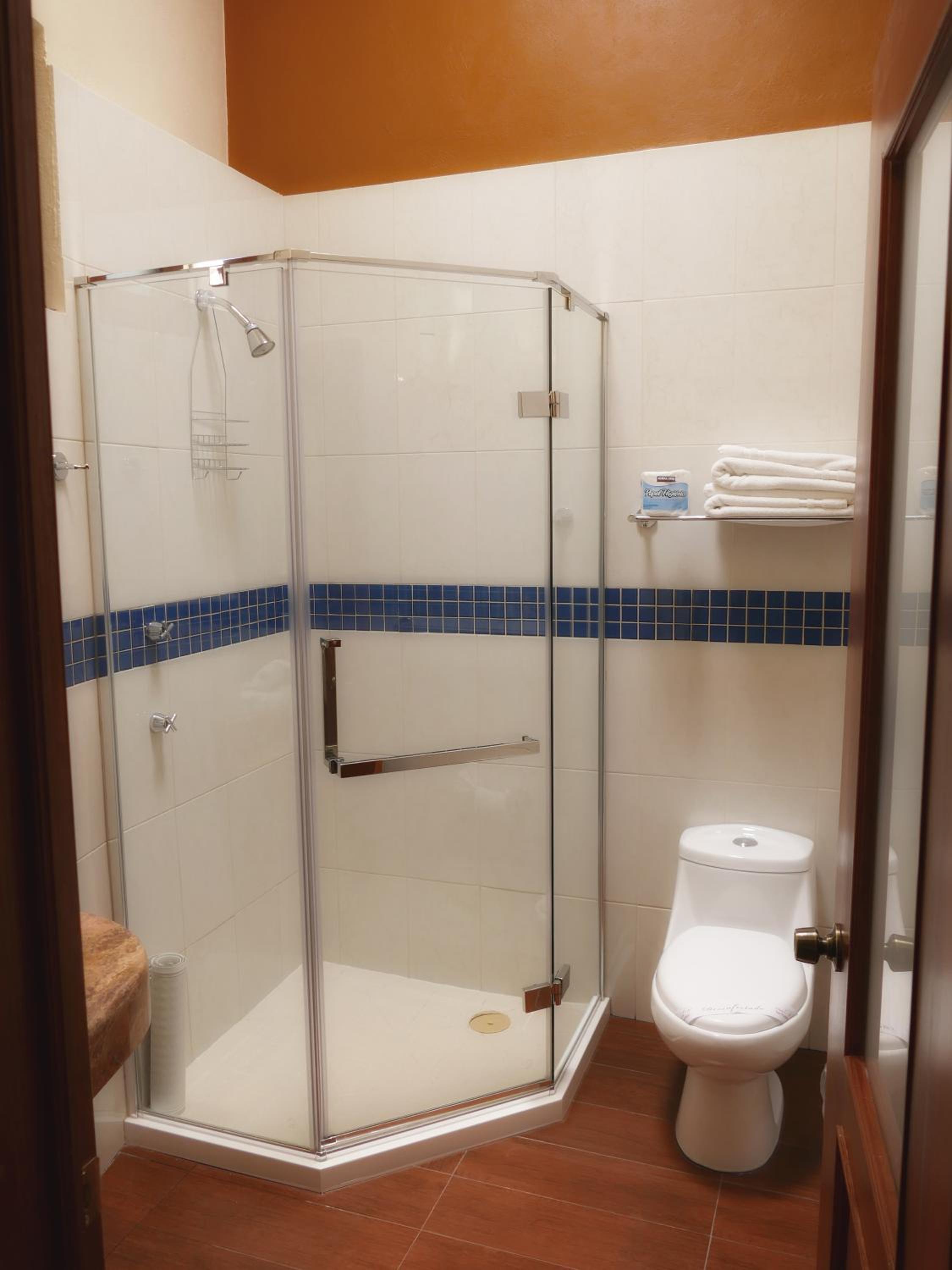 King Suite - Photo 21