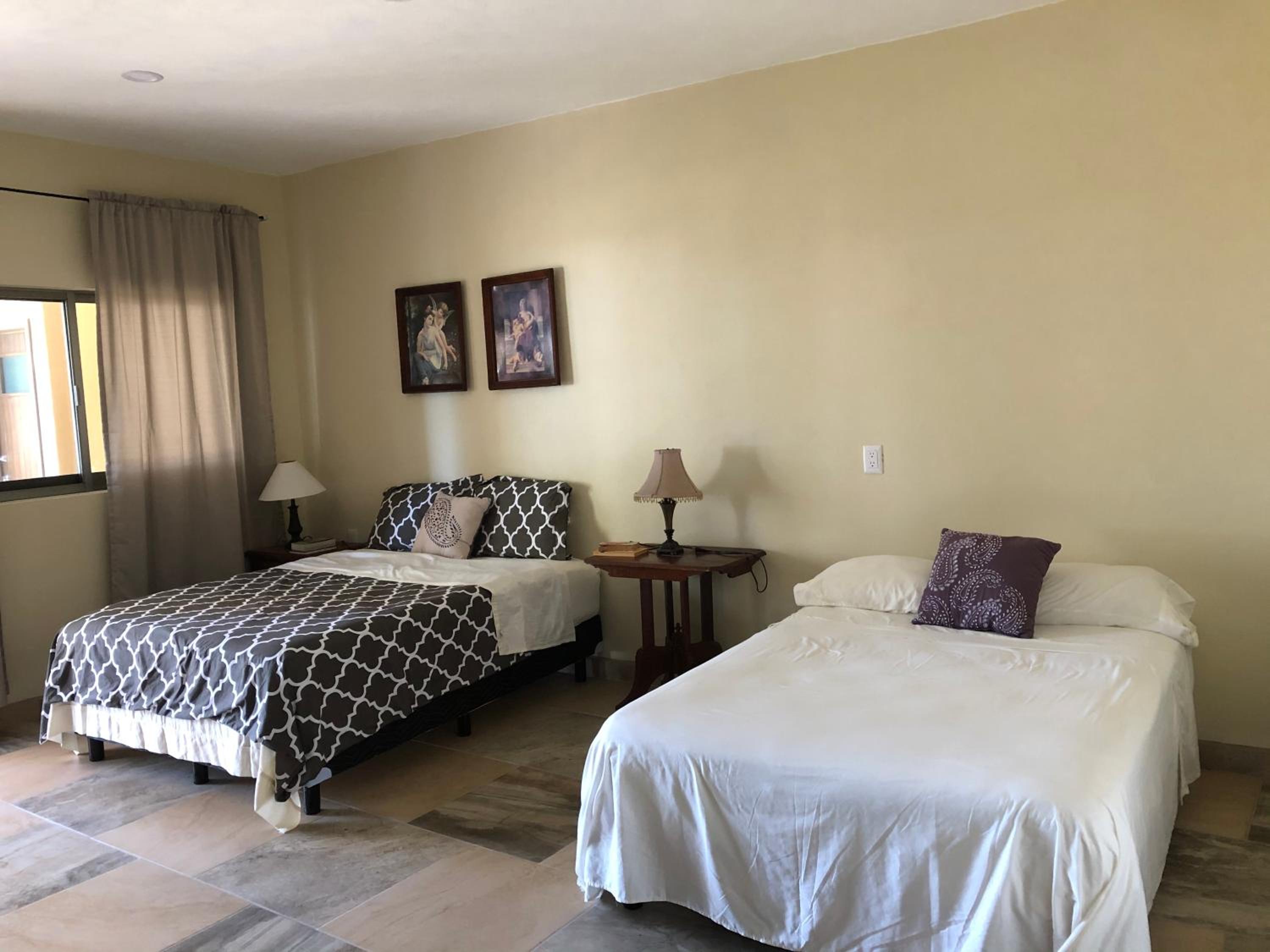 Deluxe Queen Room with Two Queen Beds - Photo 2
