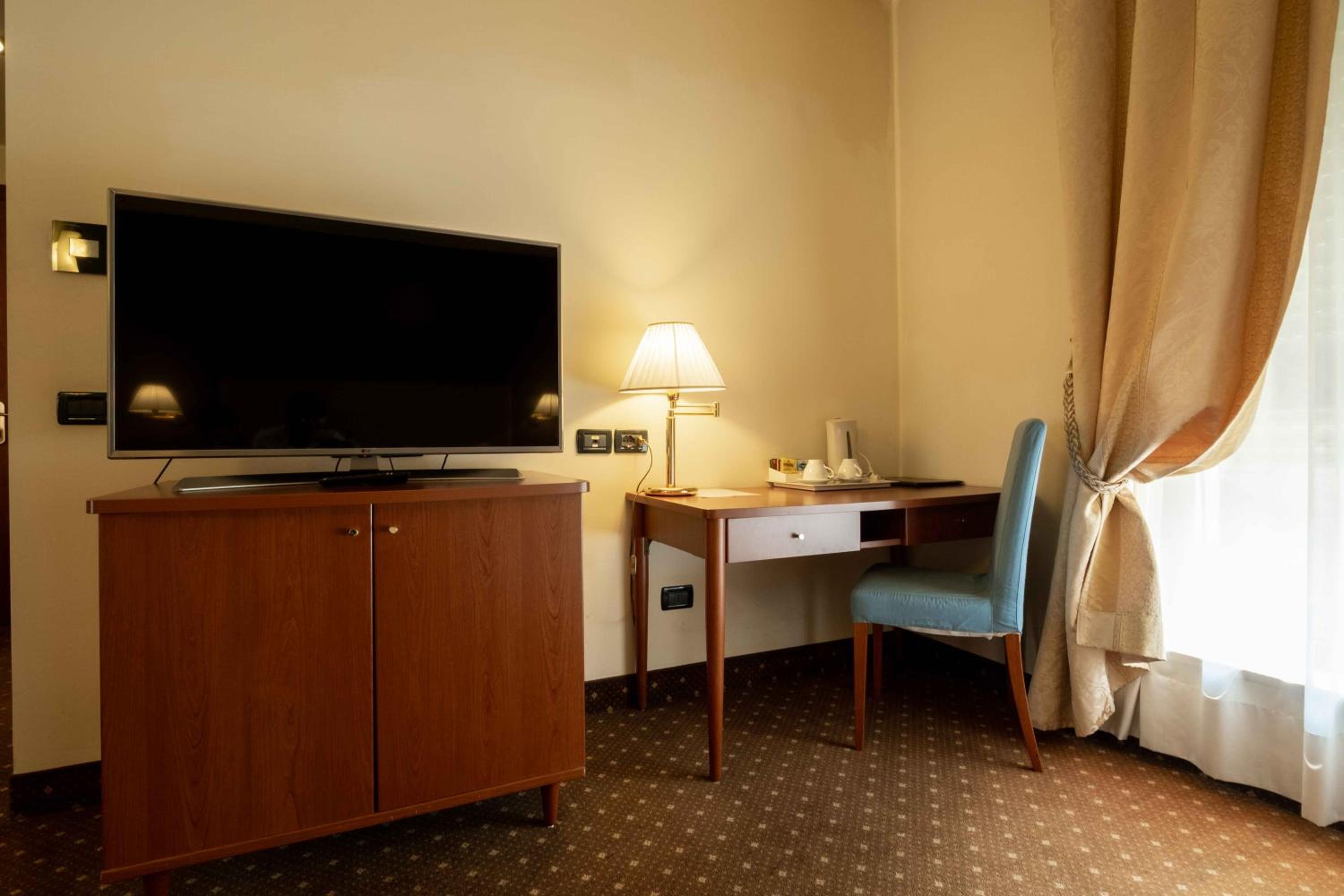 Junior Suite - Photo 1