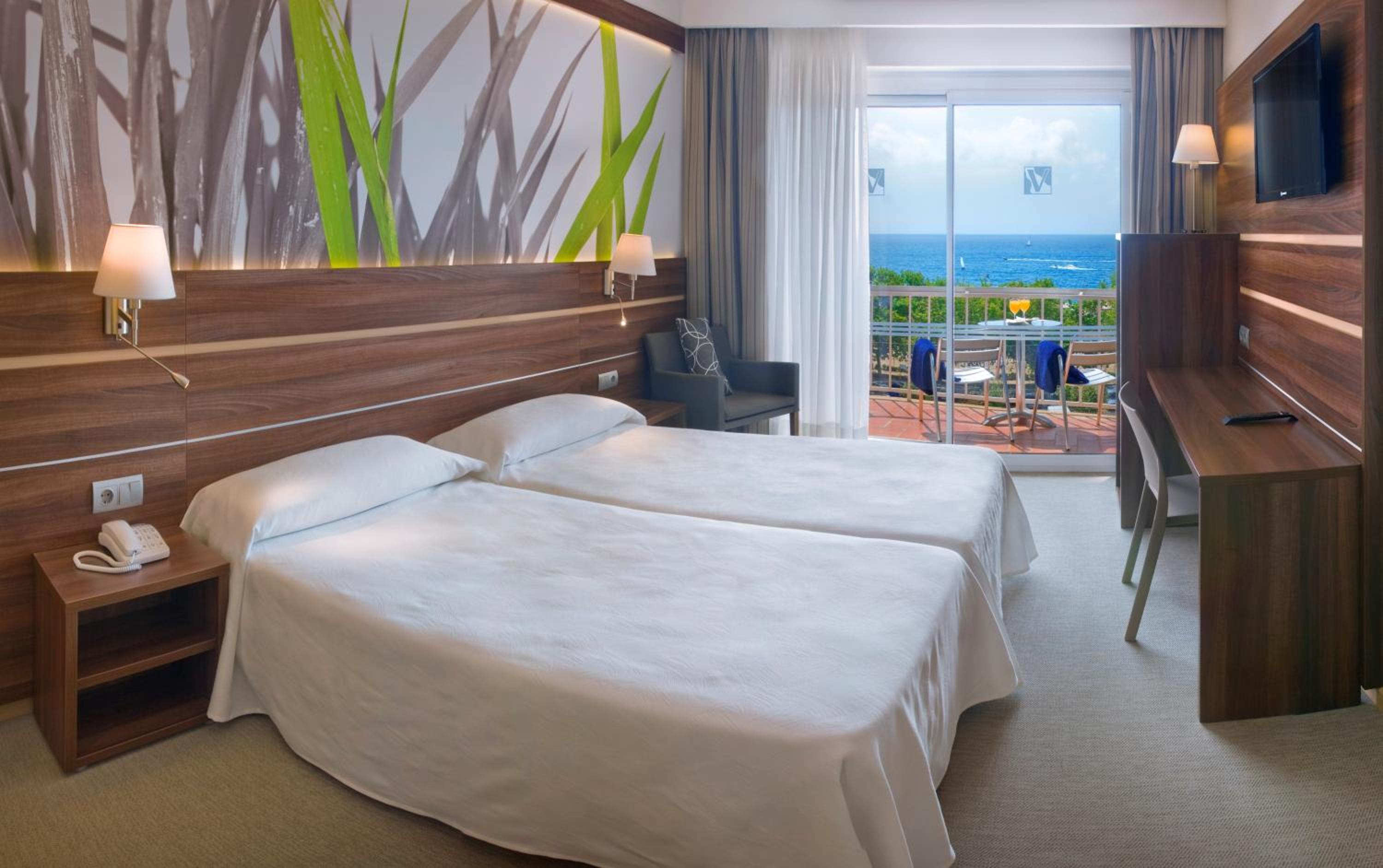 Double or Twin Room with View photo 2