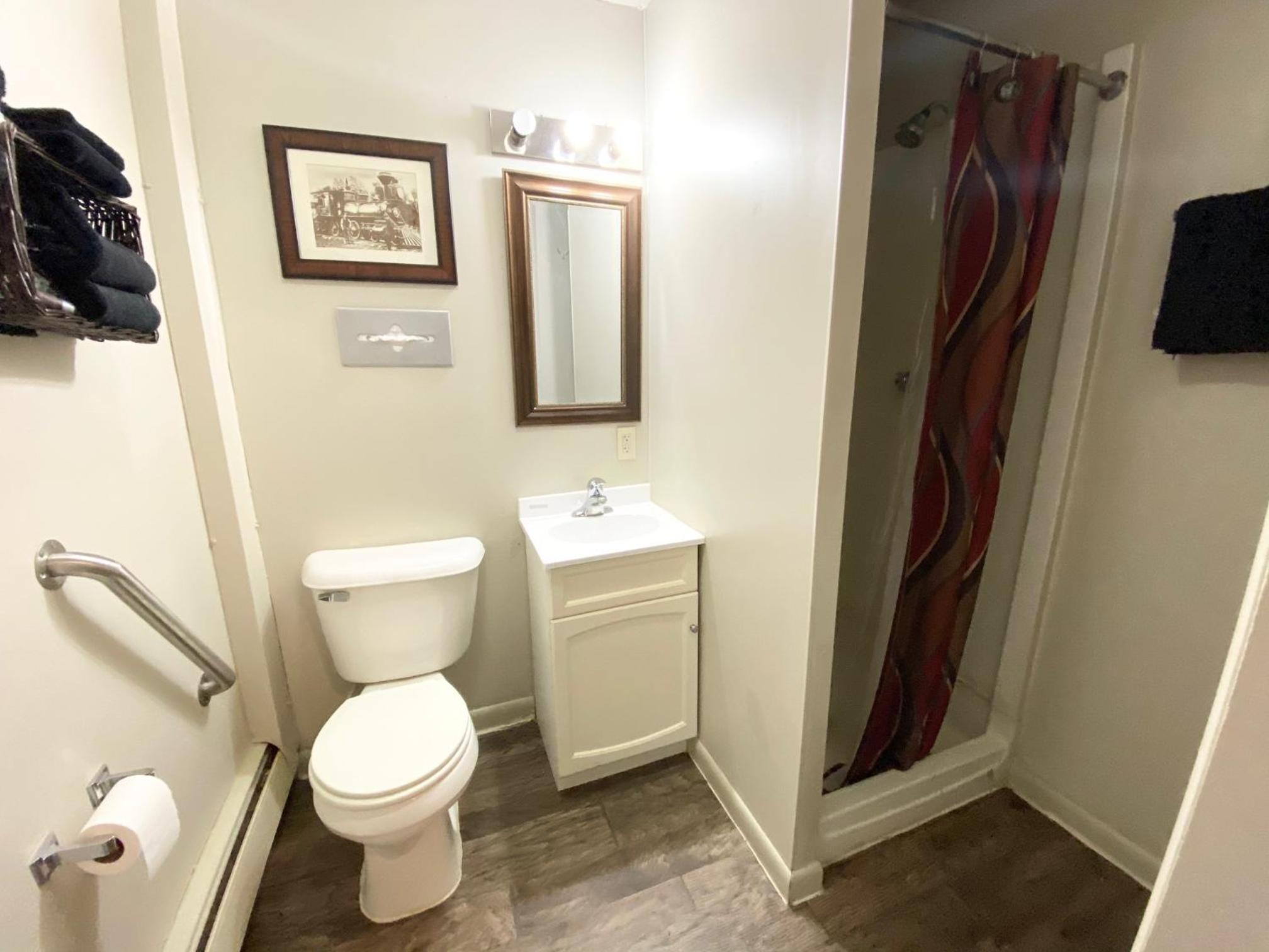 King Room - Disability Access photo 2