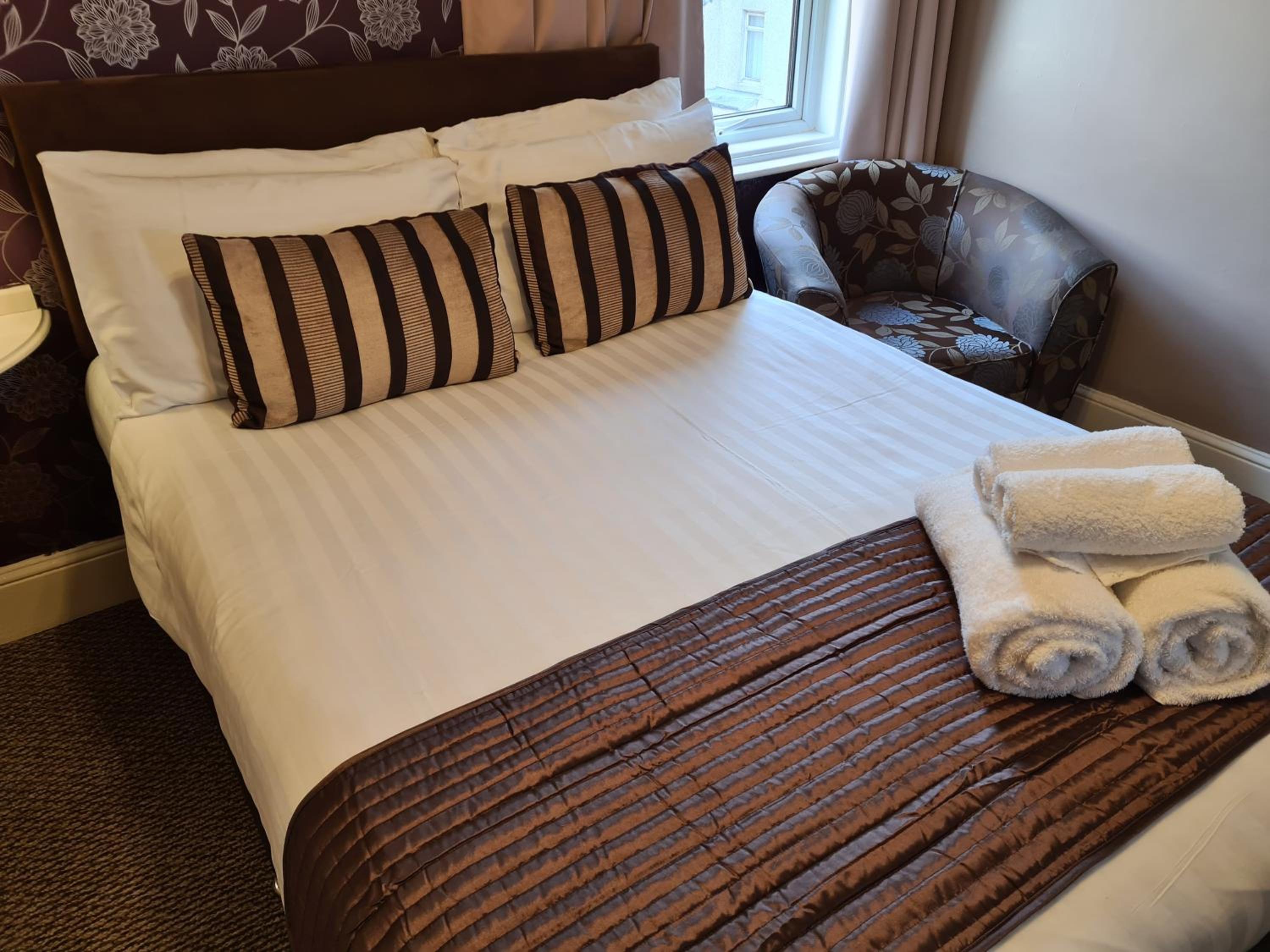 Small Double Room photo 1