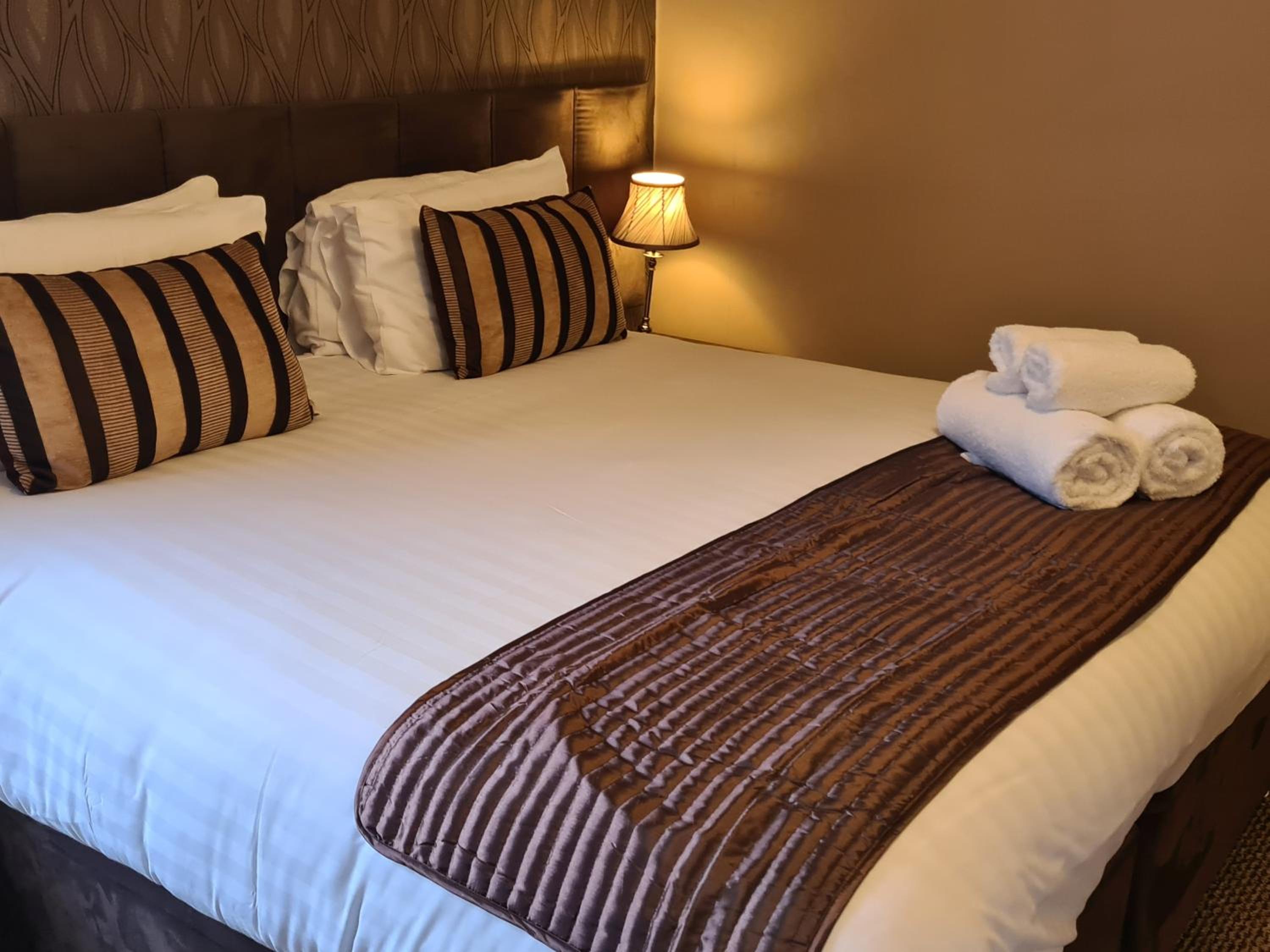 Double or Twin Room with Shower photo 3
