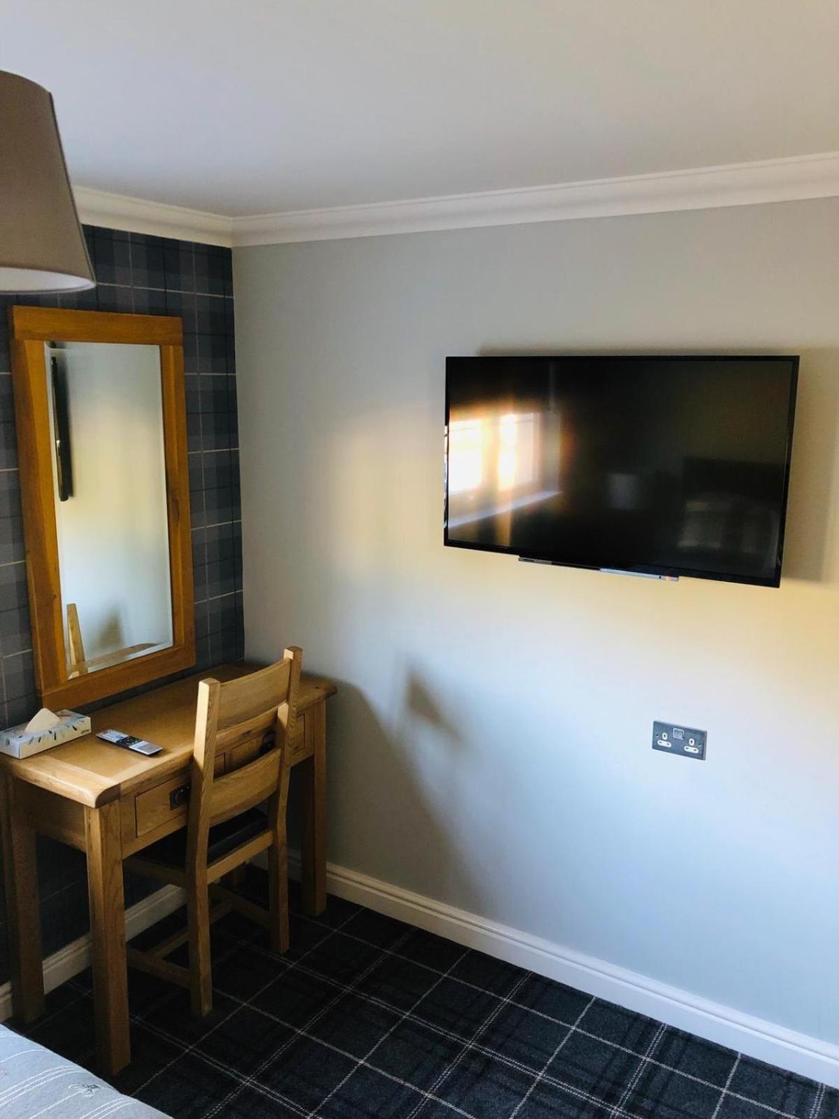 Deluxe King Room - Photo 2