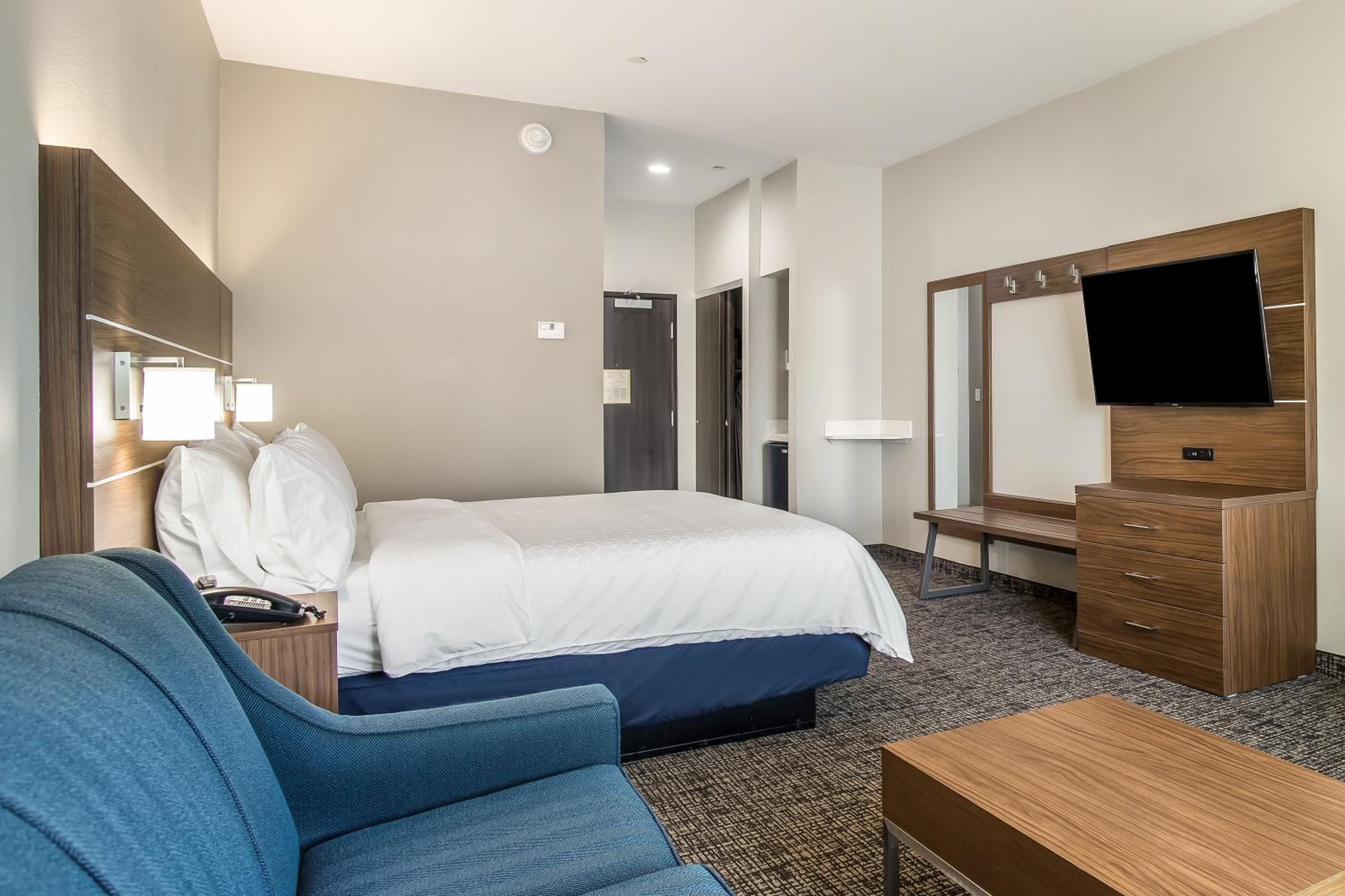 King Suite - Hearing Accessible/Non-Smoking