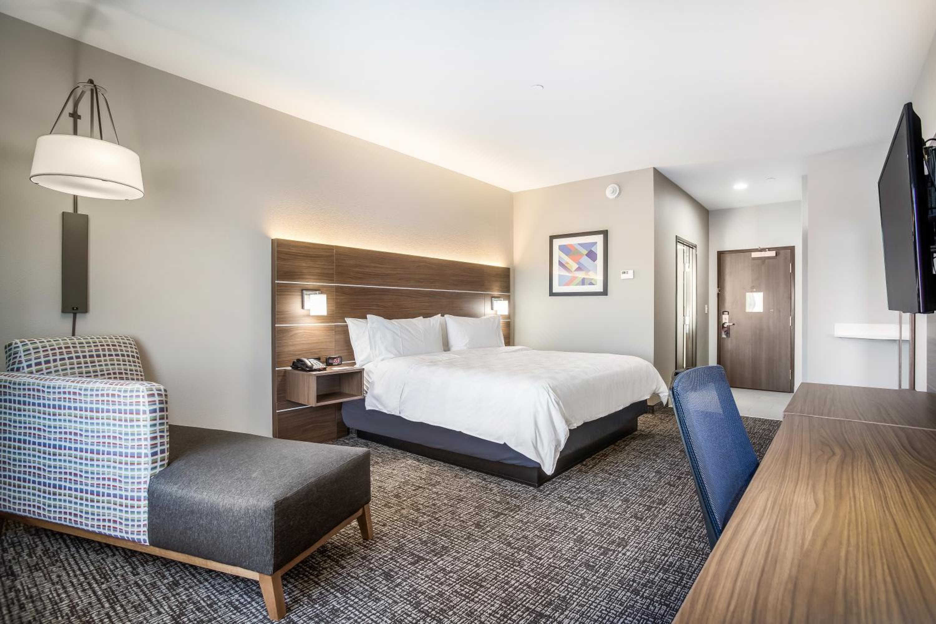 Standard King Room