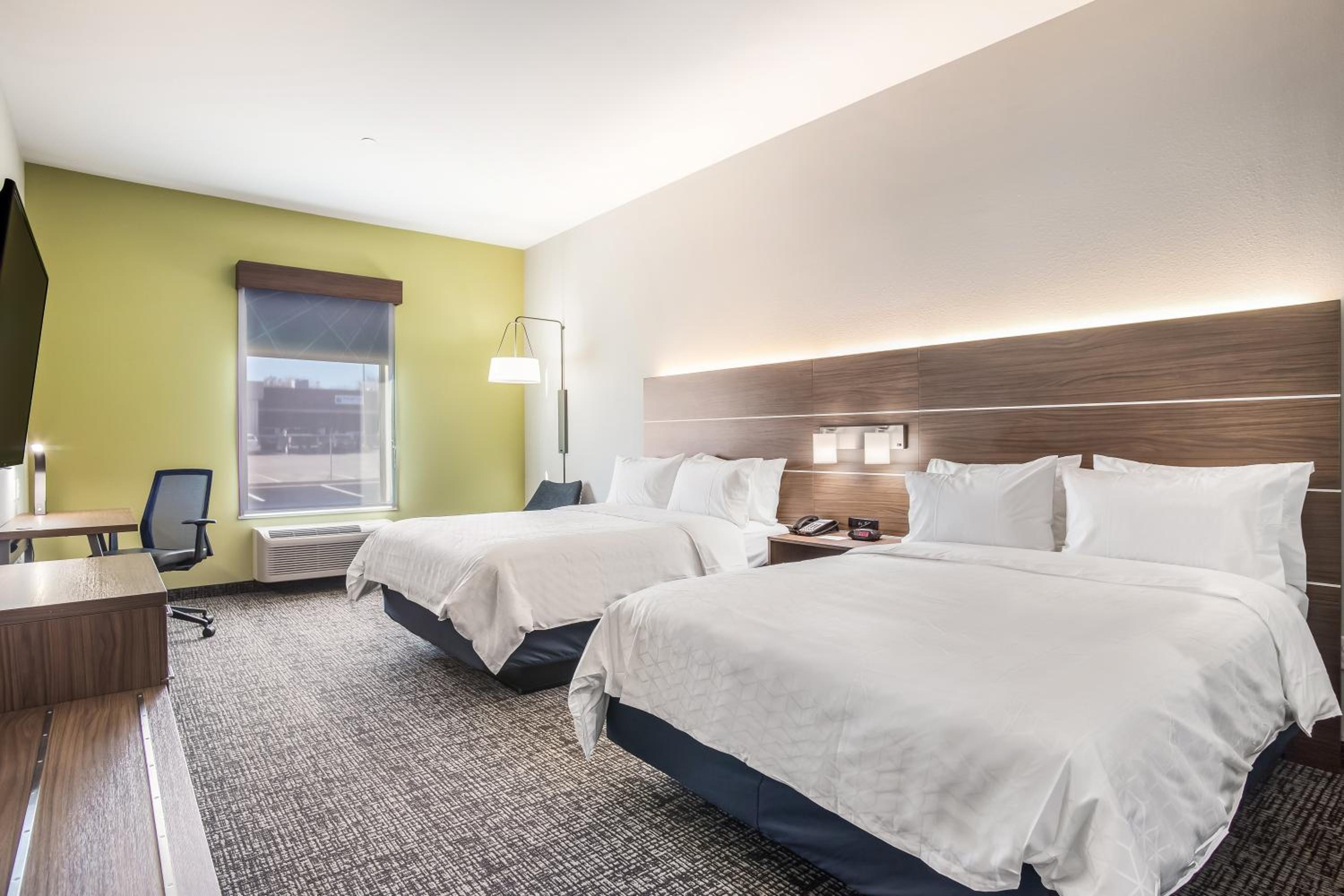 Queen Room with Two Queen Beds - Hearing Accessible/Non-Smoking
