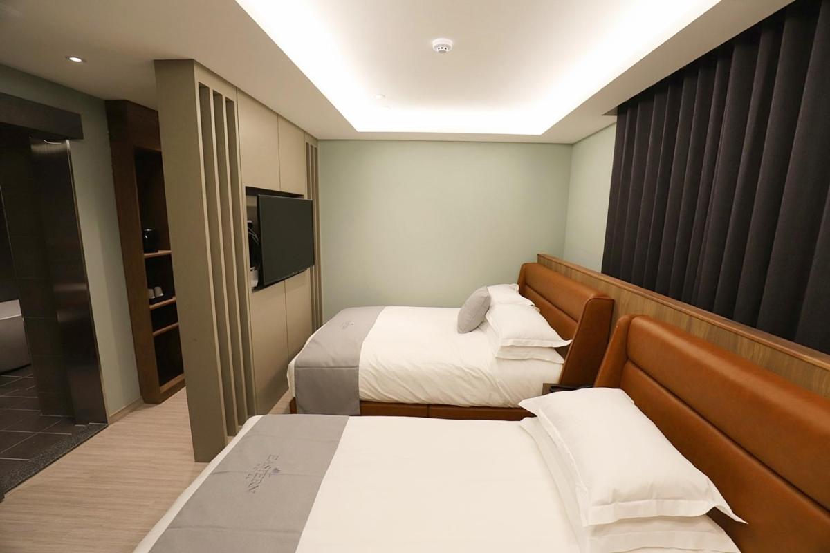 Deluxe Twin Room - Photo 6