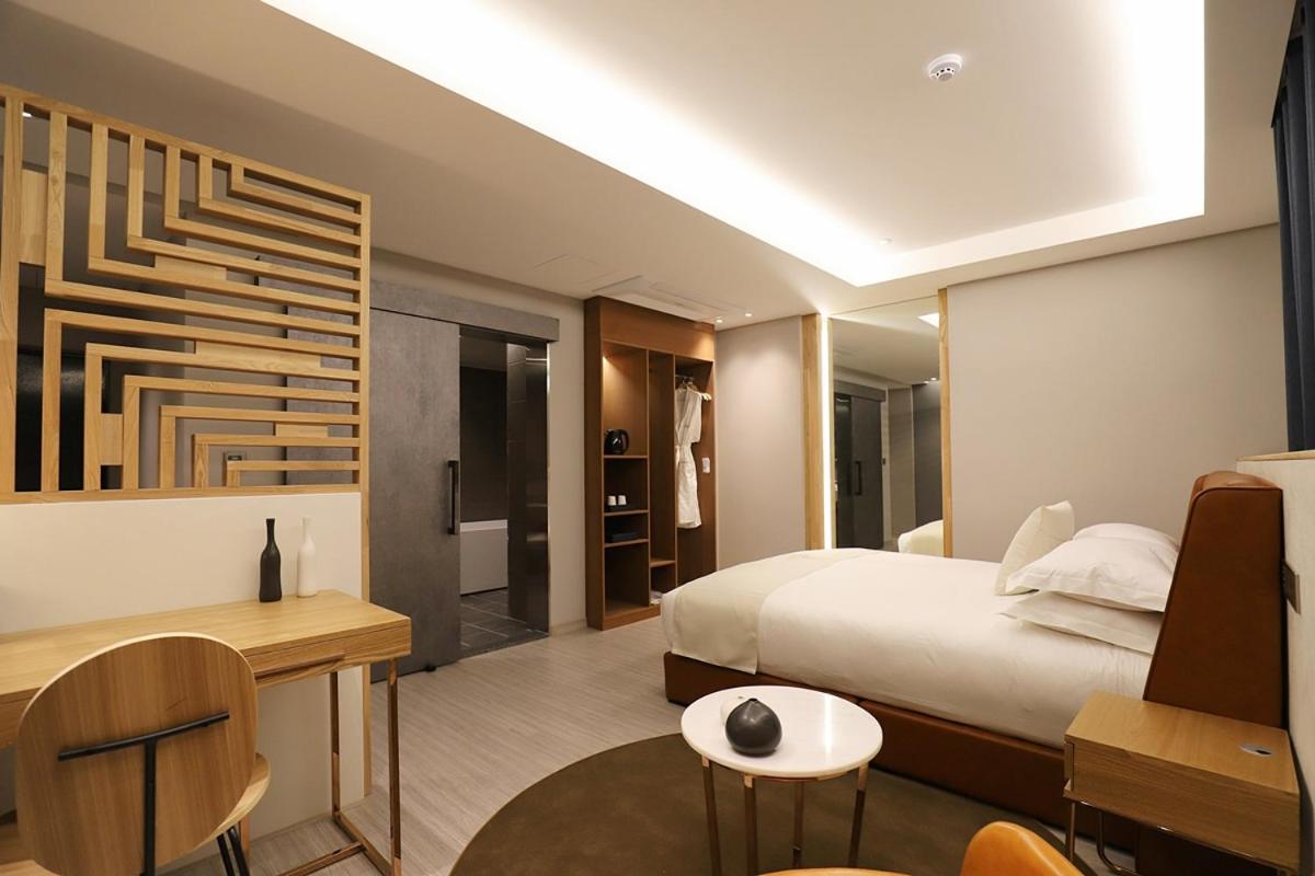 Deluxe Double Room - Photo 5