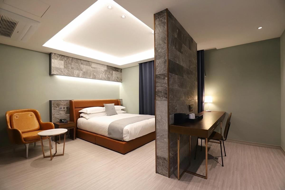 Superior Double Room - Photo 1