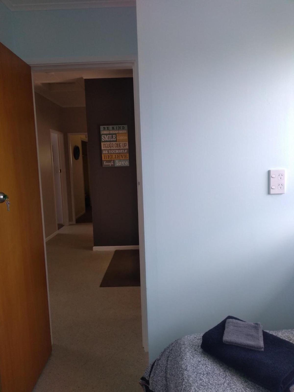 Budget Single Room photo 3