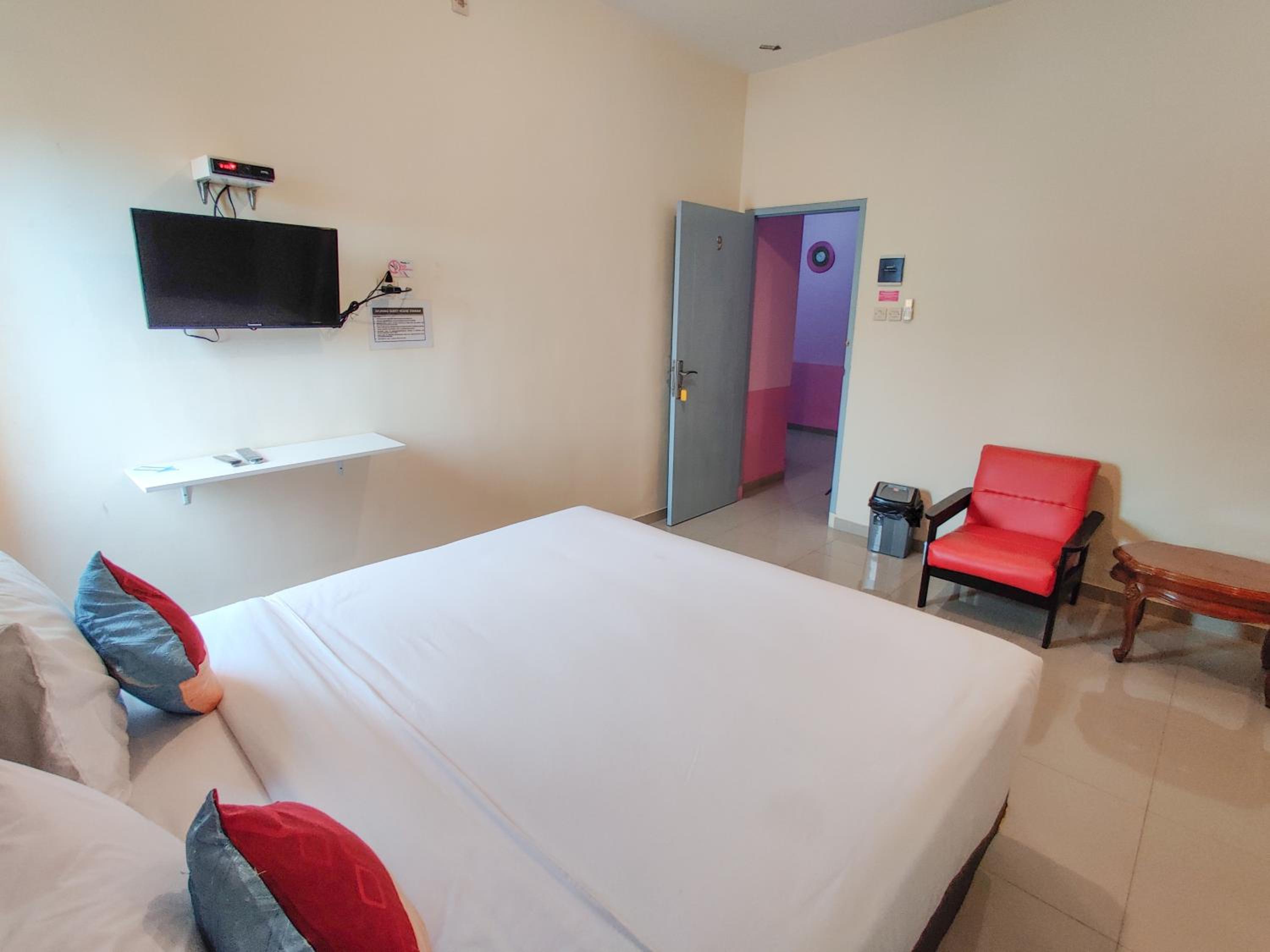 Suite - Photo 5