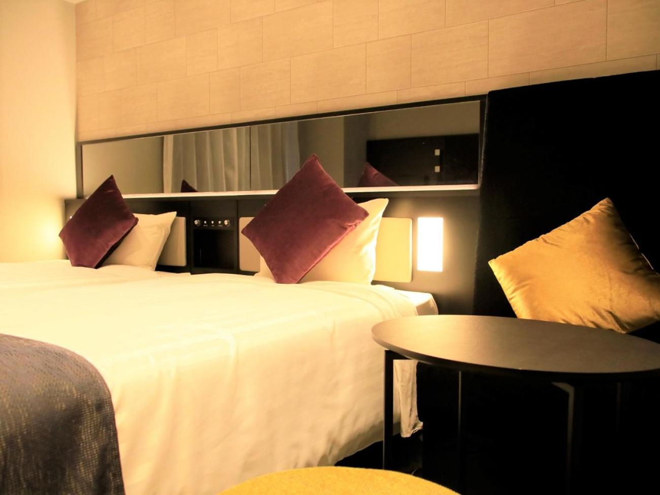 Standard Twin Room - Photo 4