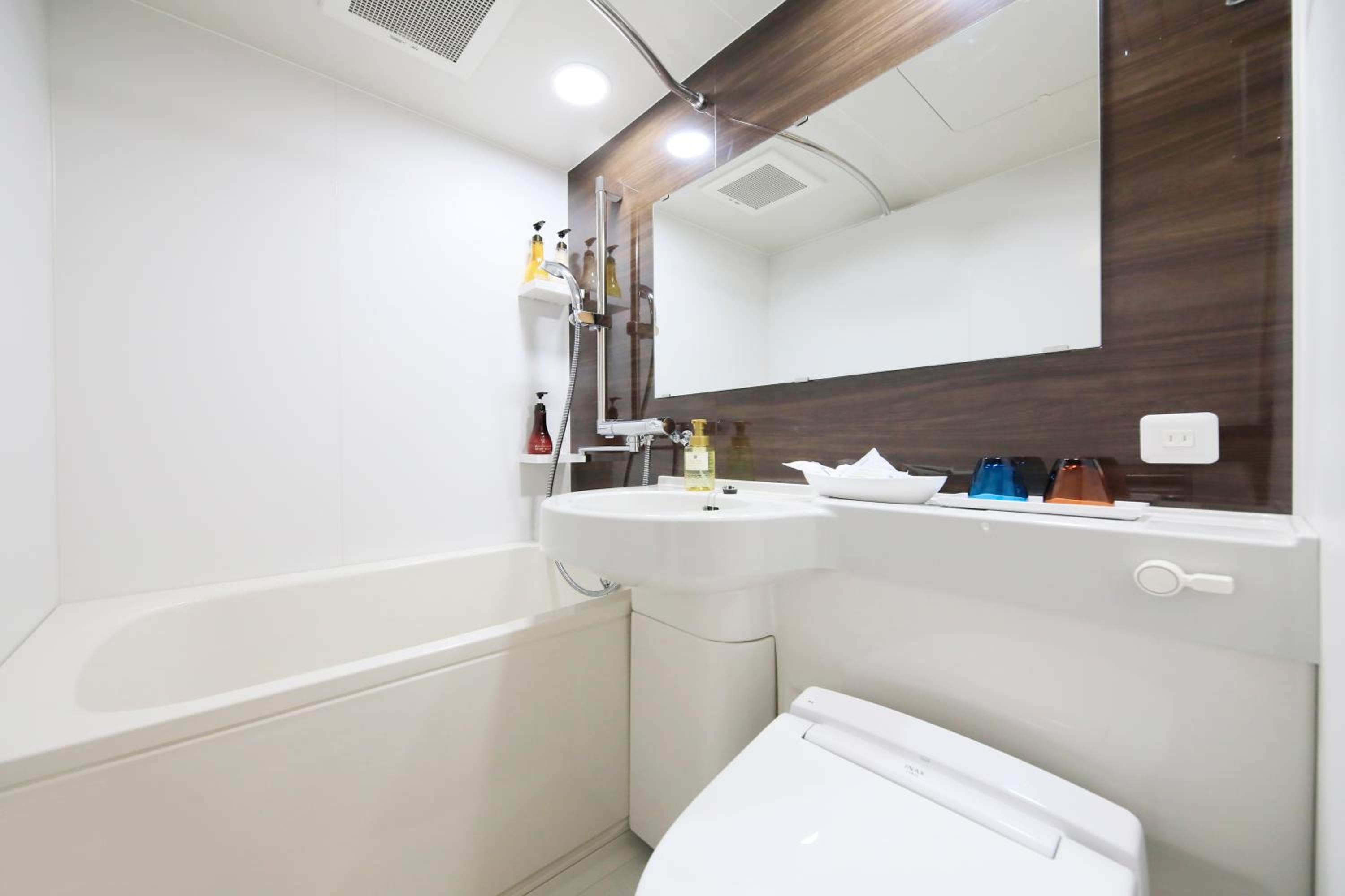 Standard Twin Room - Photo 3