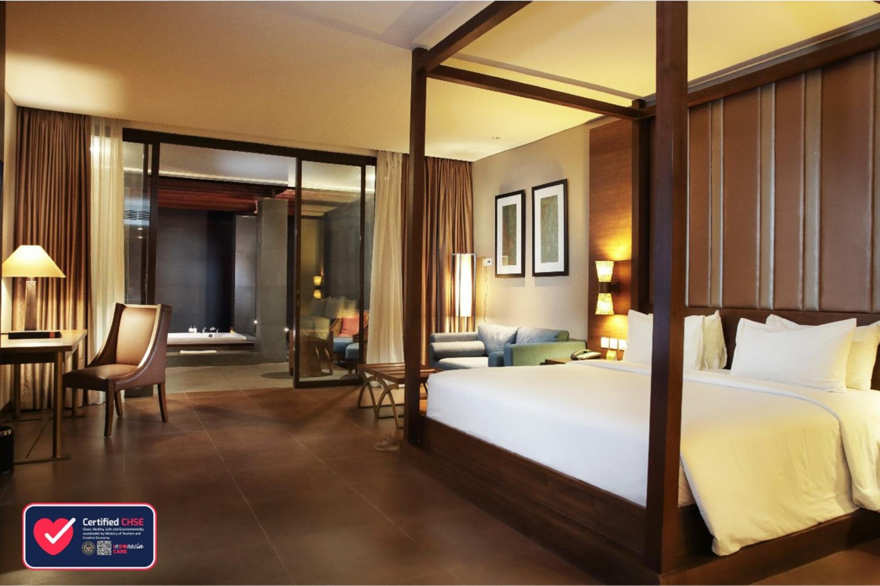 Honeymoon Suite photo 2
